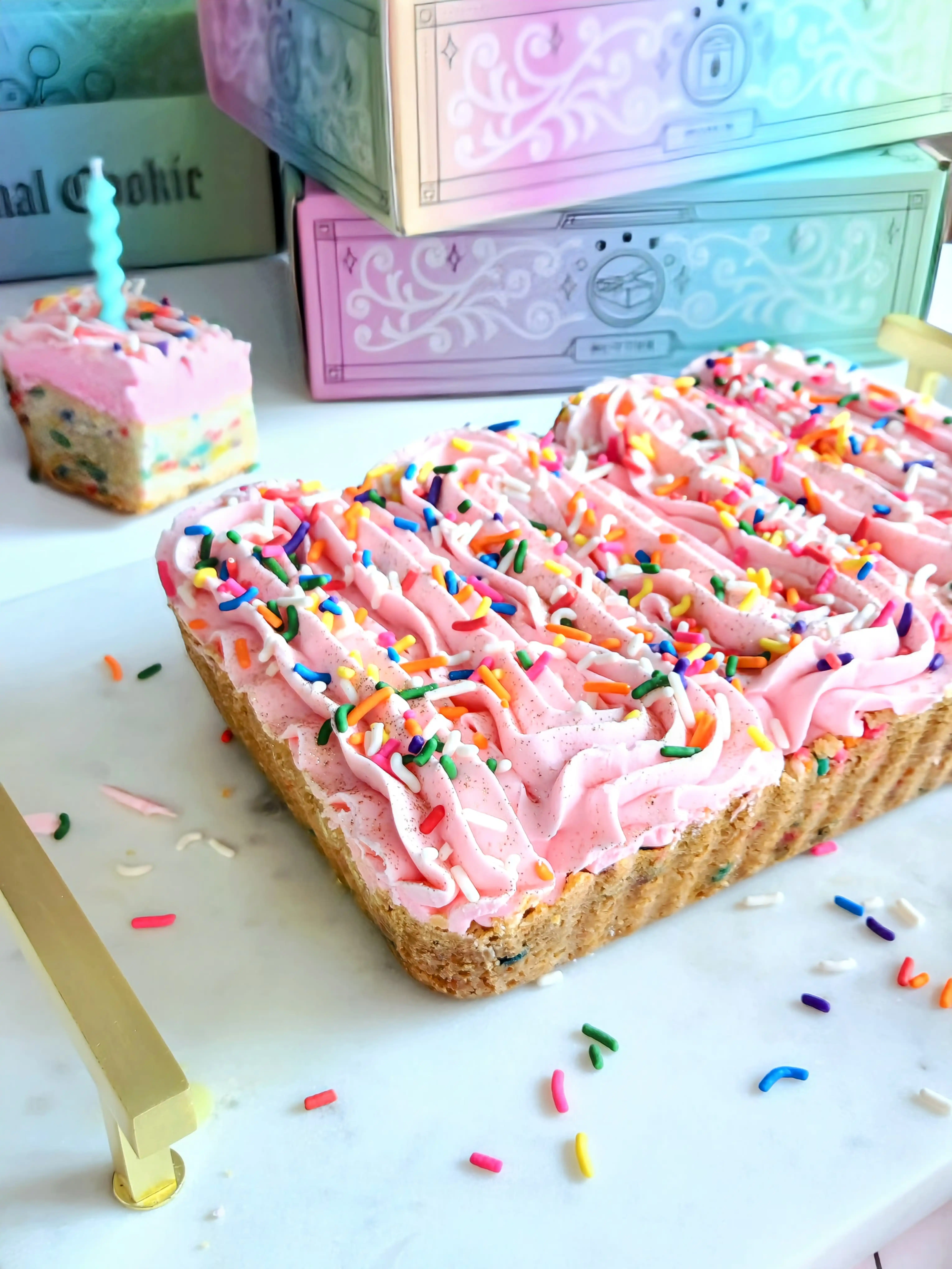 18519-birthday-baby-buttercream-shortbread-tray-1.webp