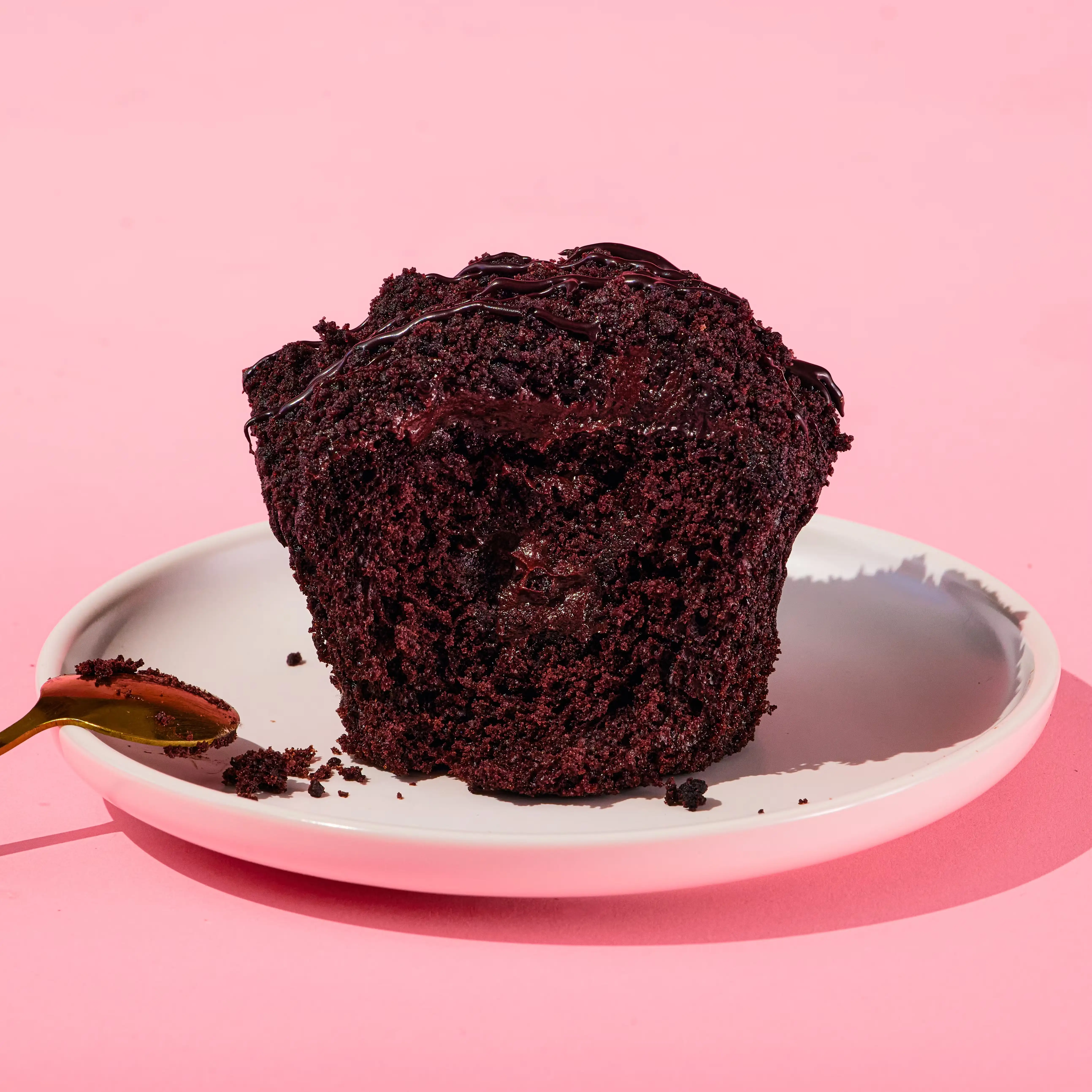 18842-brooklyn-blackout-cupcakes-1.webp