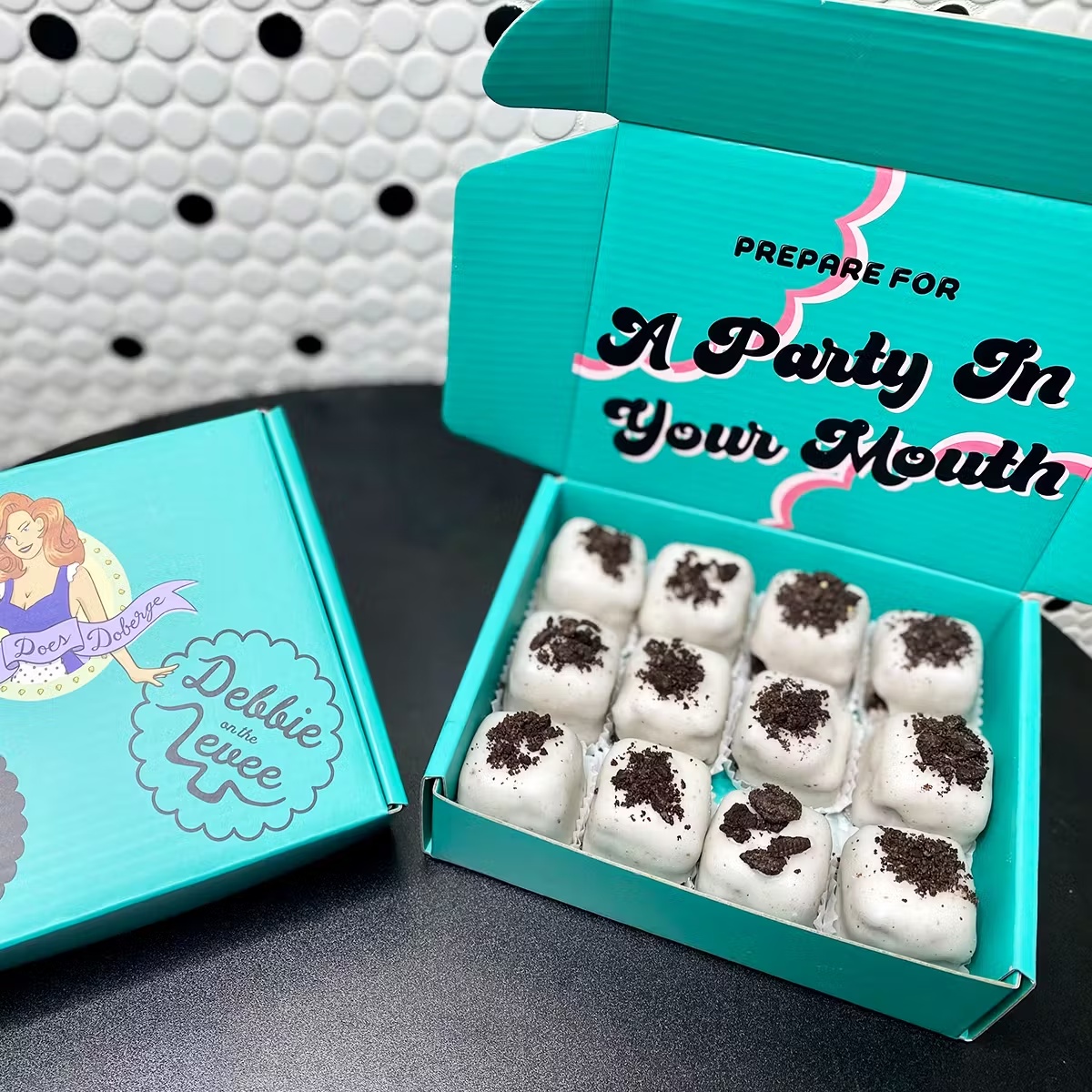 18977–dobites-petit-fours-12-pack-1.webp