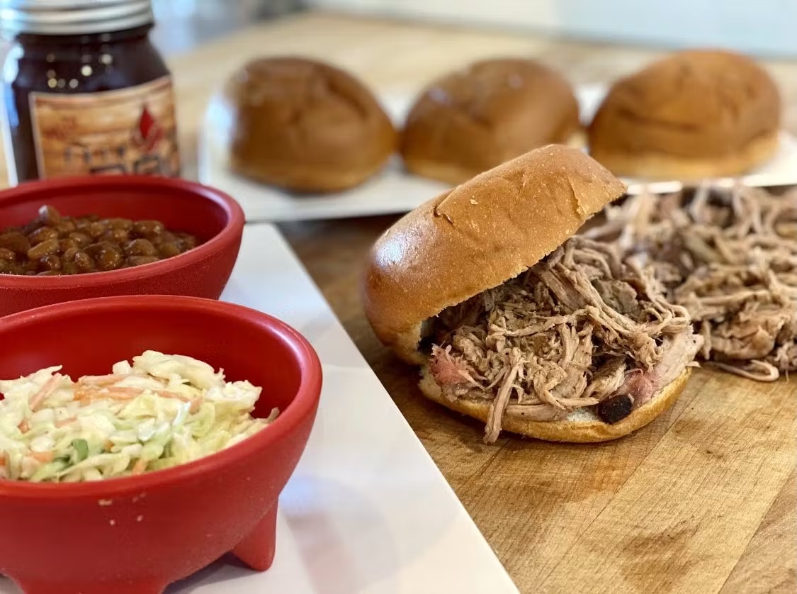 Pulled Pork Sandwich Kit for 8