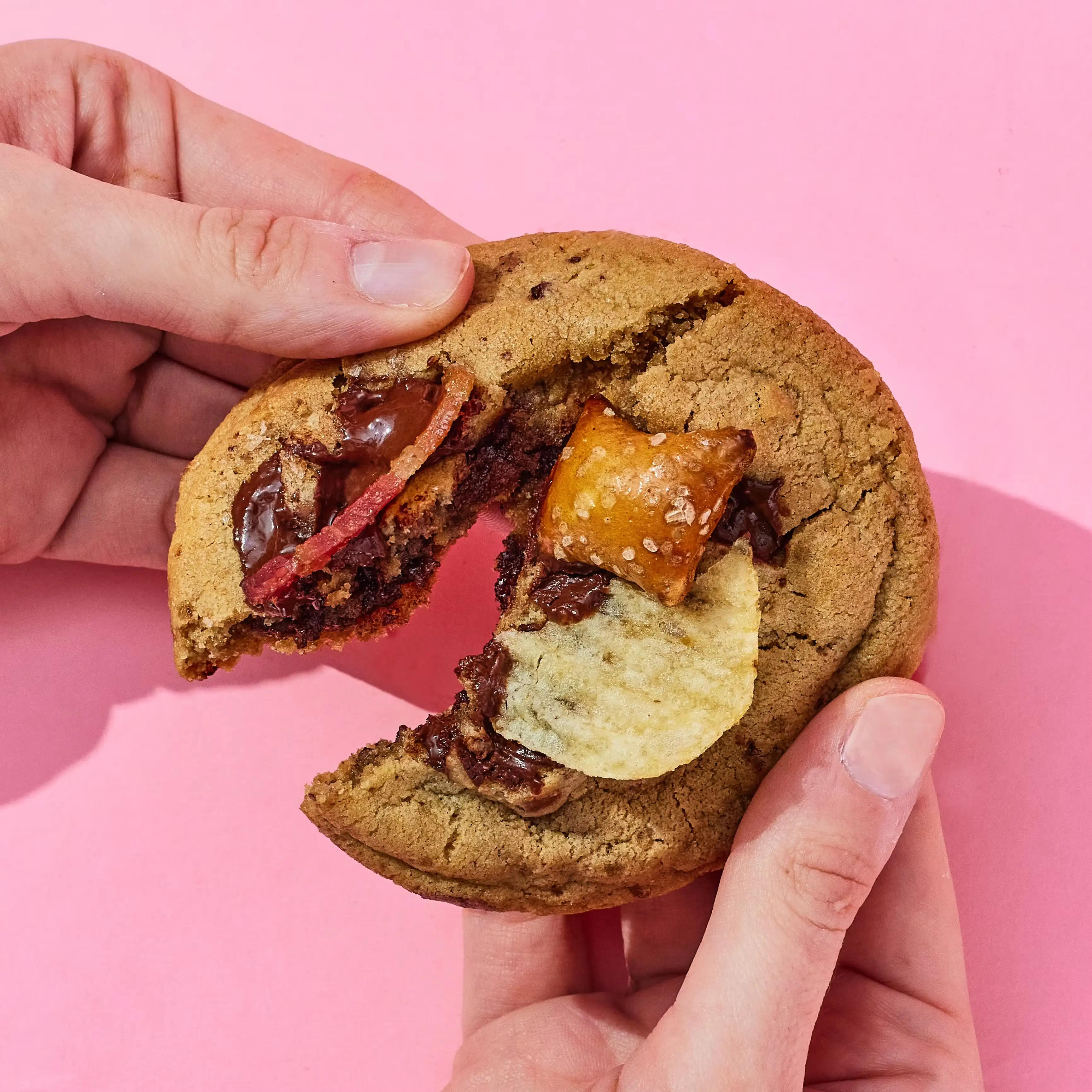 19385-candied-bacon-junk-in-da-trunk-cookies-12-pack-1.webp