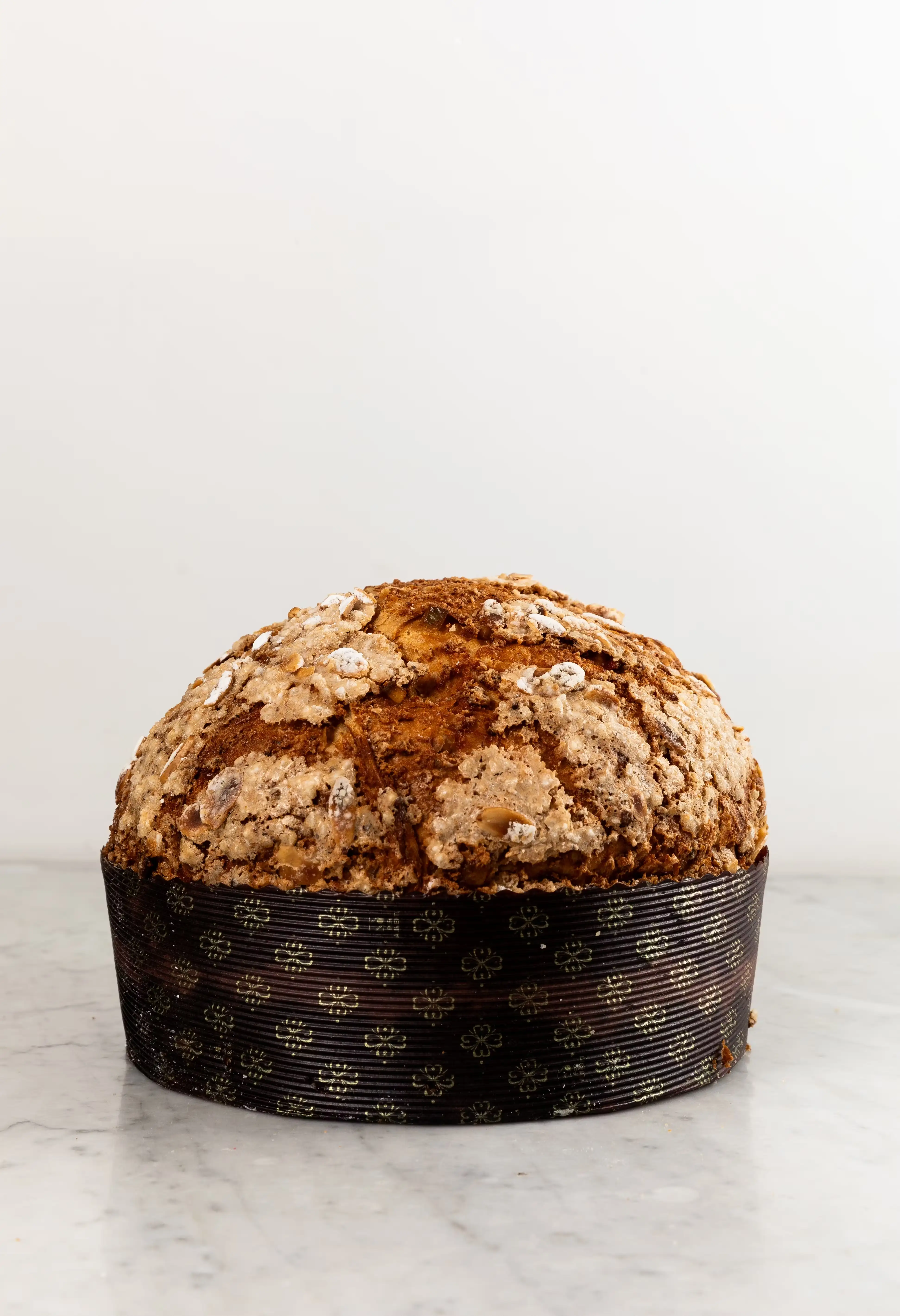 Amaretto Panettone