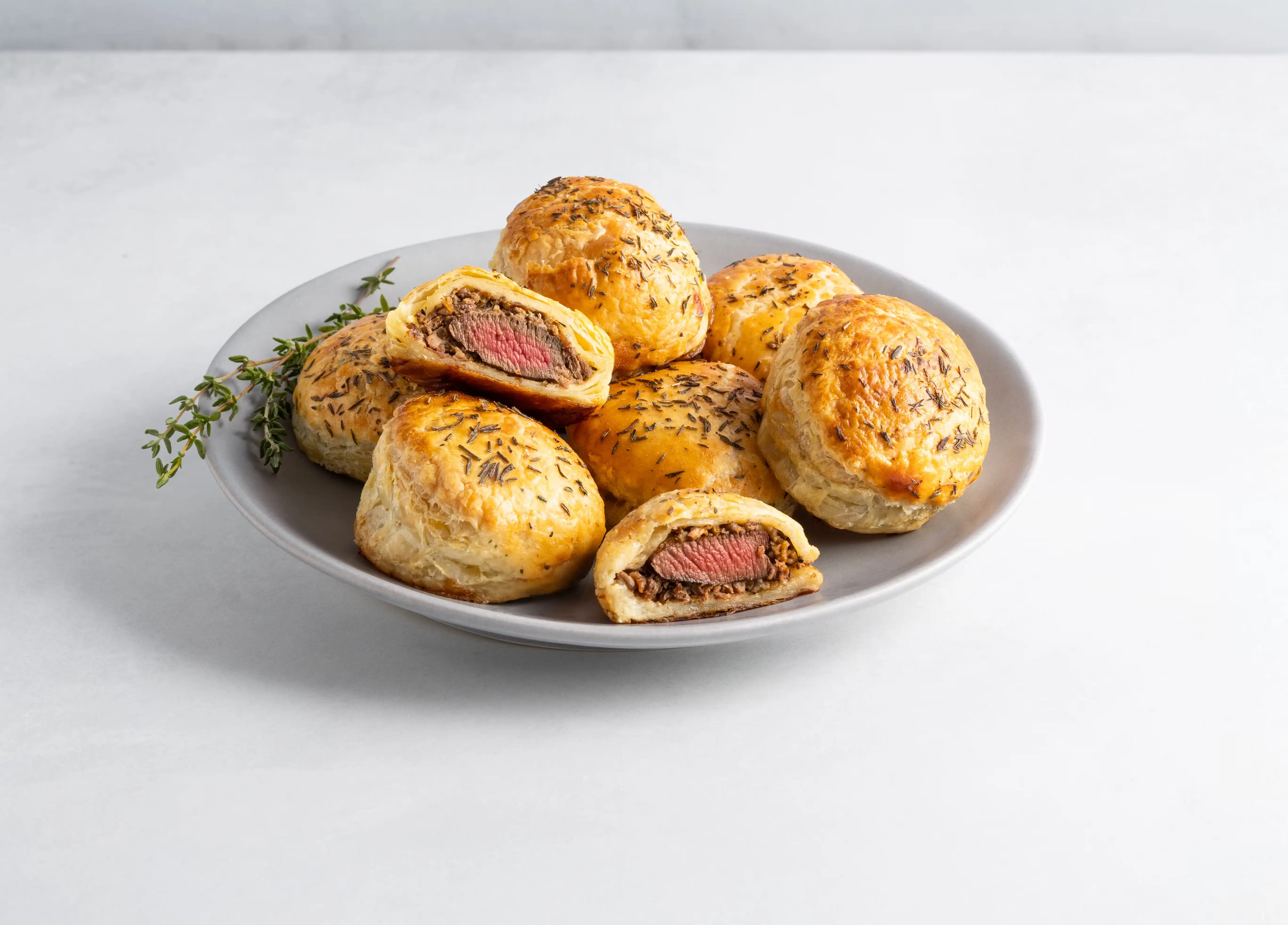 19908-mini-beef-wellington-party-pack-1.webp