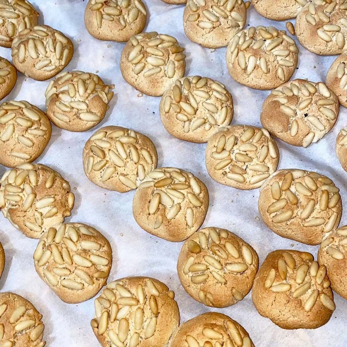 Pignoli Cookie Tray
