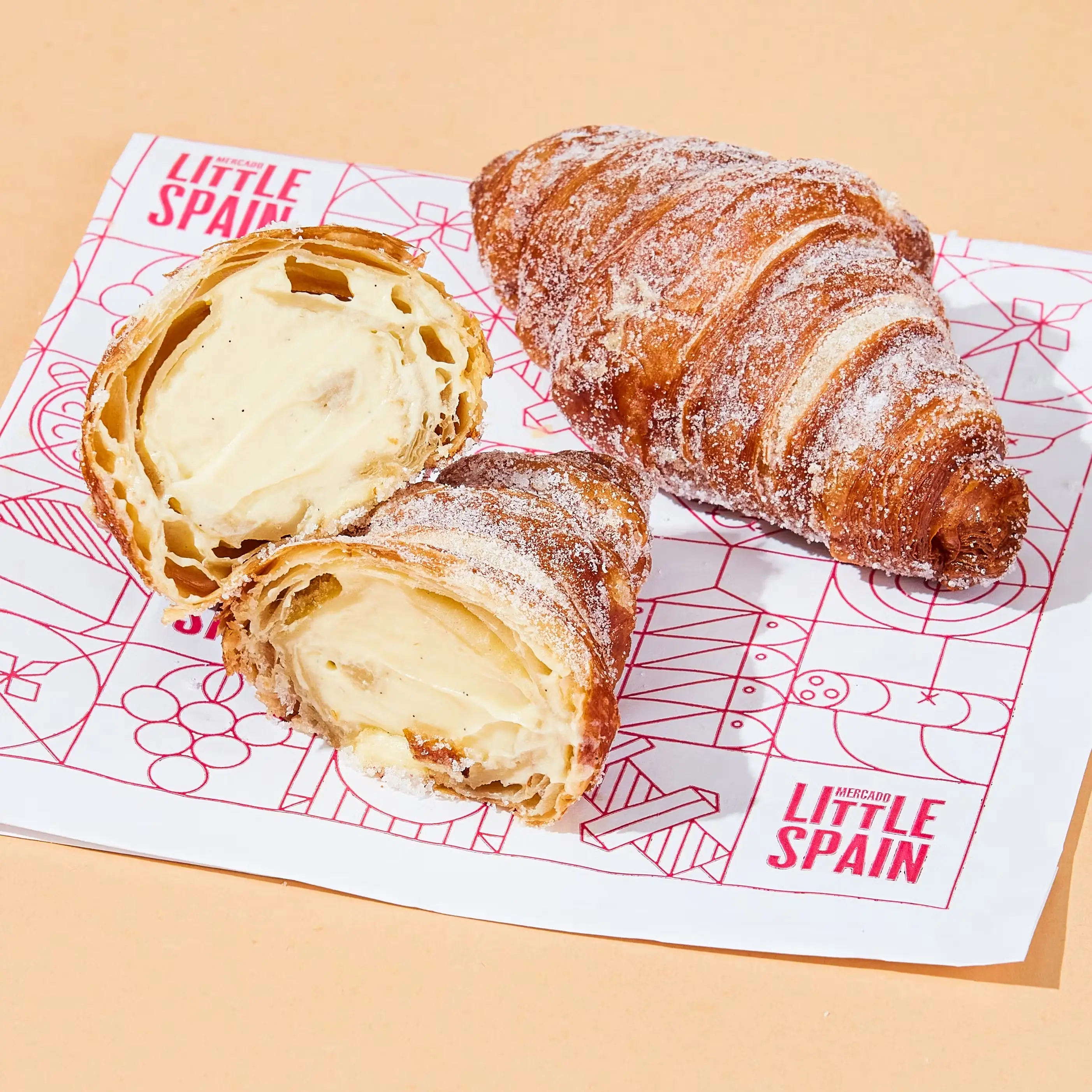 20069–xuxos-cream-filled-croissant-12-pack-1.webp