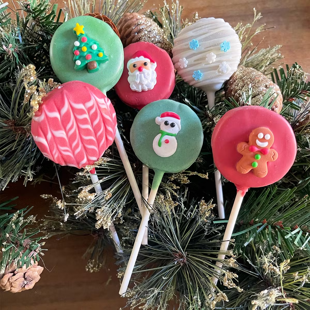 Christmas Cake Pops - 12 Pack
