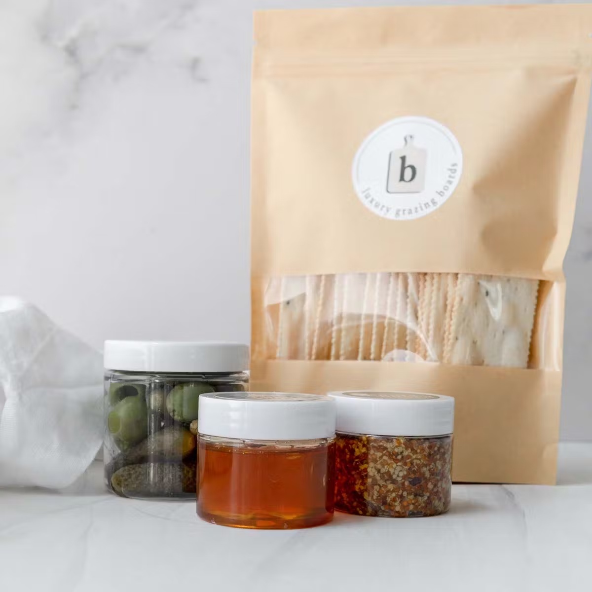20294-cheese-charcuterie-board-kit-for-6-8-1.jpg