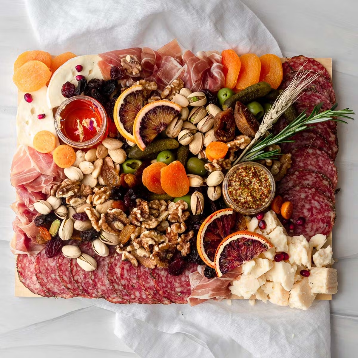 20294-cheese-charcuterie-board-kit-for-6-8-1.jpg