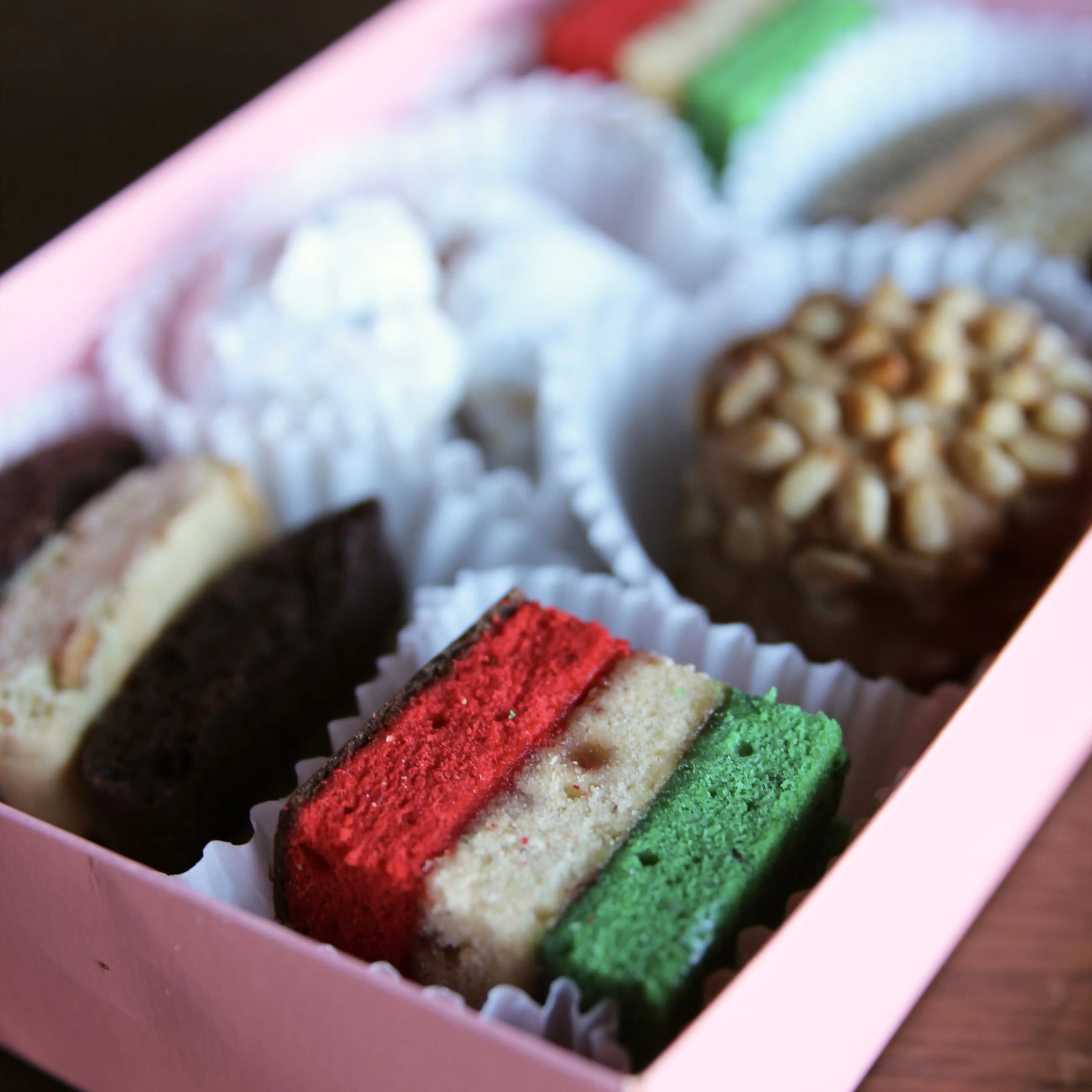 20344-italian-cookie-box-1.jpg