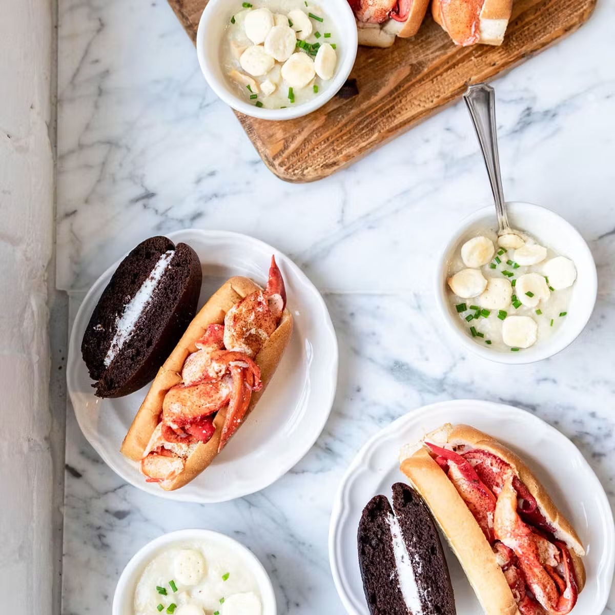 20480-lobster-roll-clam-chowder-dinner-kit-for-4-frozen–1.jpg
