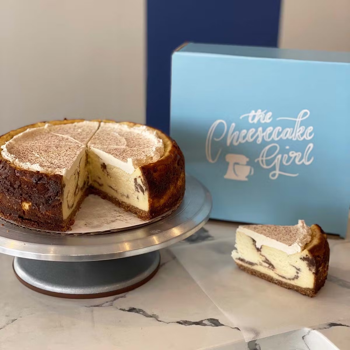Cinnamon Roll Cheesecake