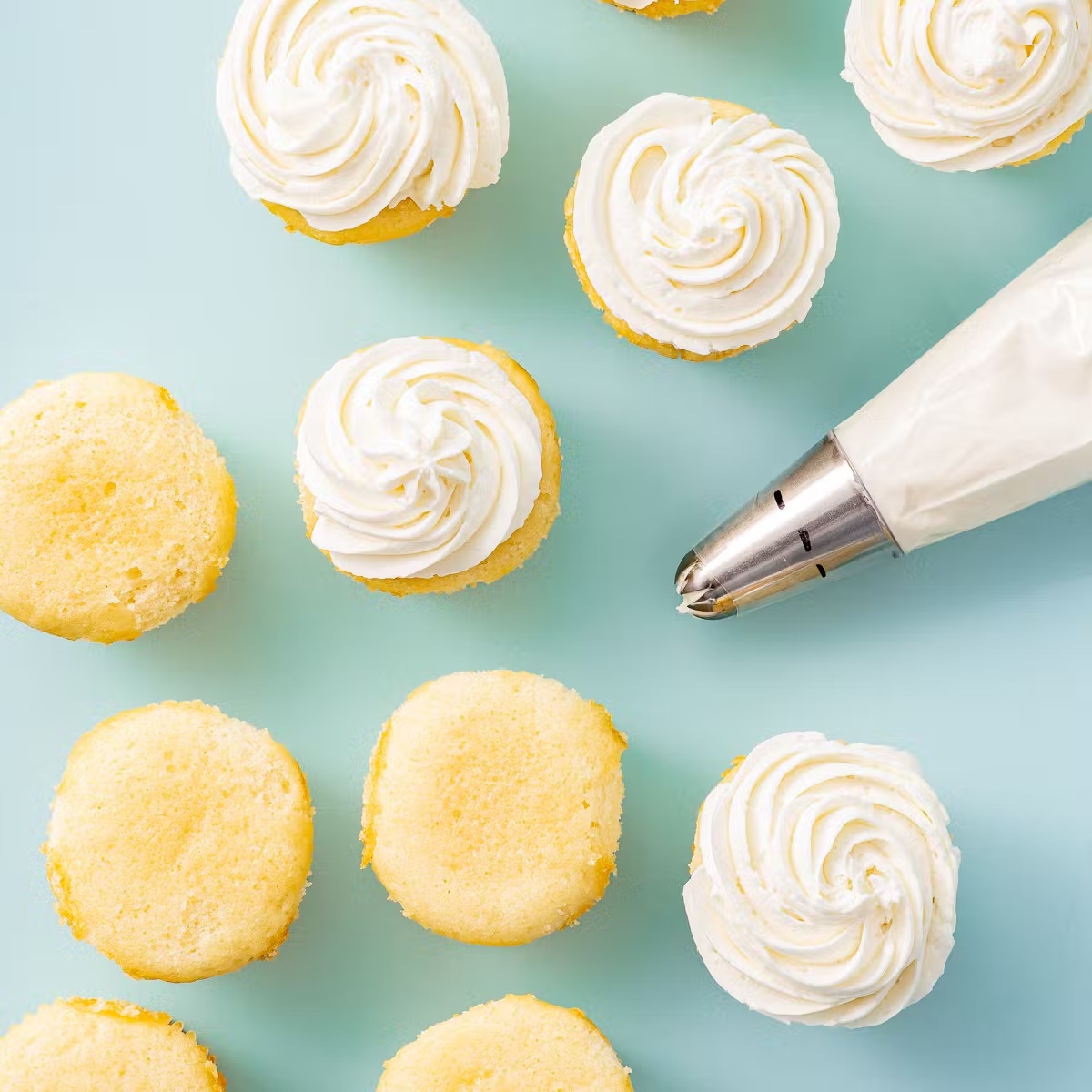 White Cupcake Decorating Kit - 12 Pack