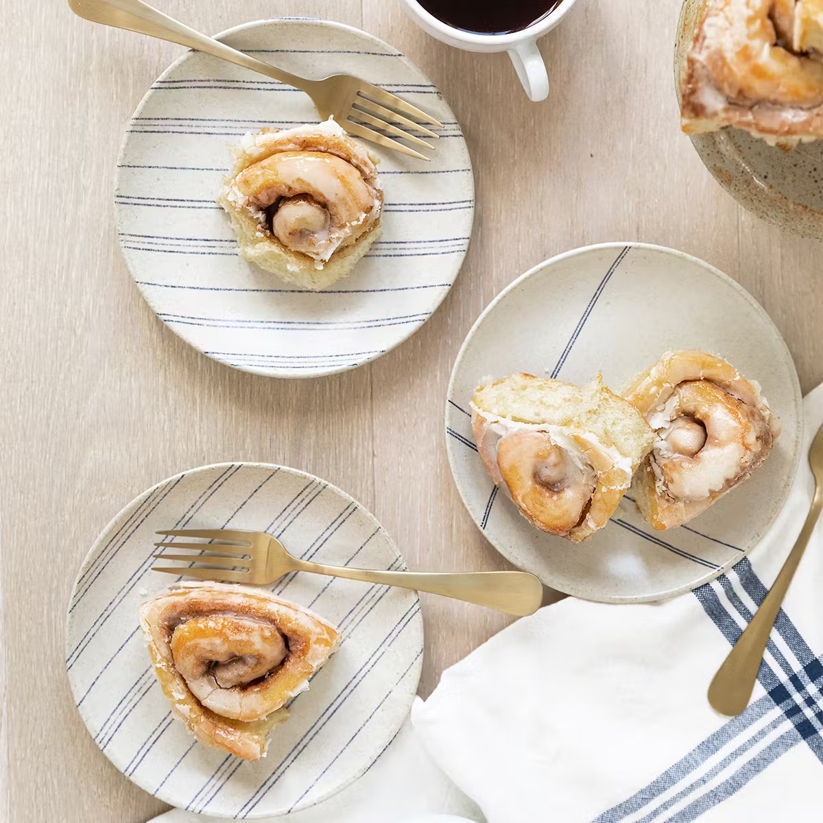 2067-parker-house-cinnamon-rolls-2-pack-1.jpg