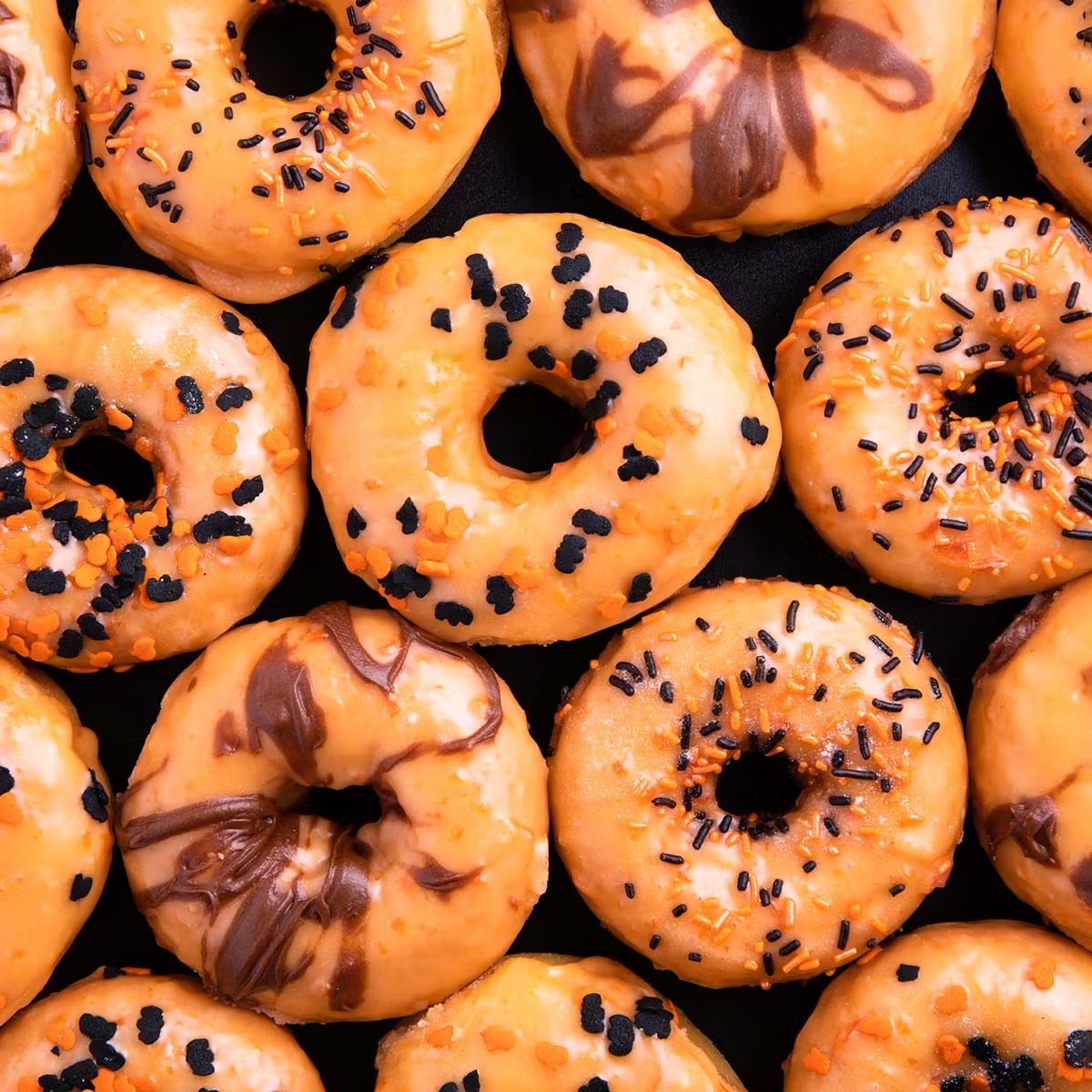 20825-halloween-cake-donuts-1.jpg