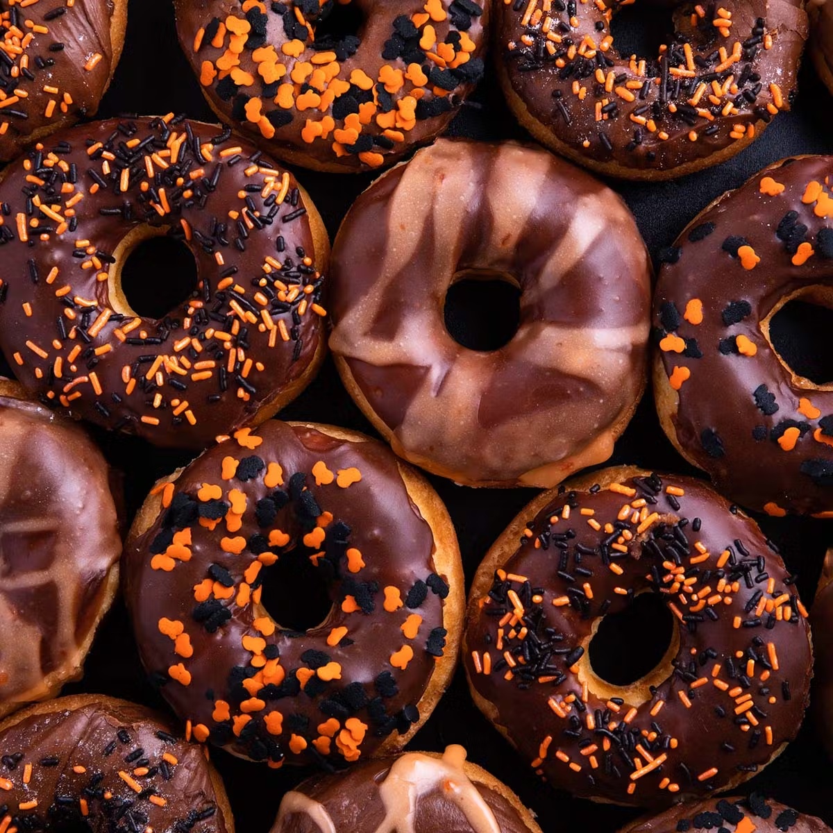 20825-halloween-cake-donuts-1.jpg