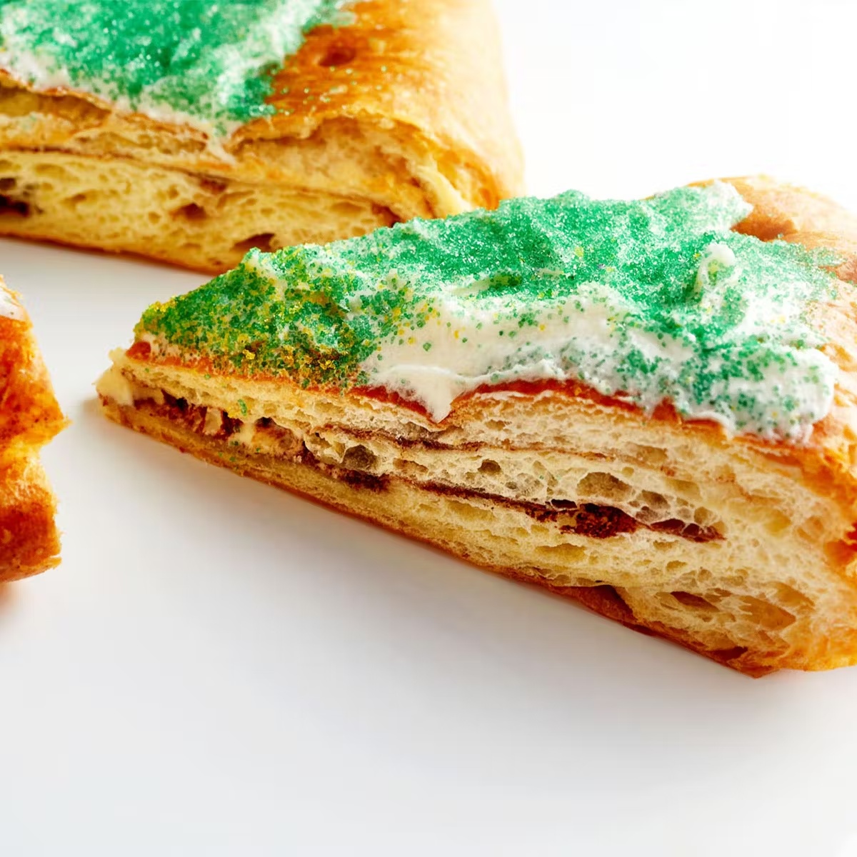 21176-strawberry-king-cake-1.jpg