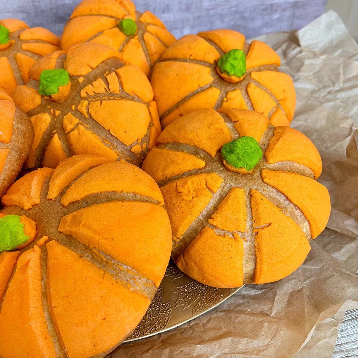 Pumpkin "Concha" Sweet Bread - 12 Pack