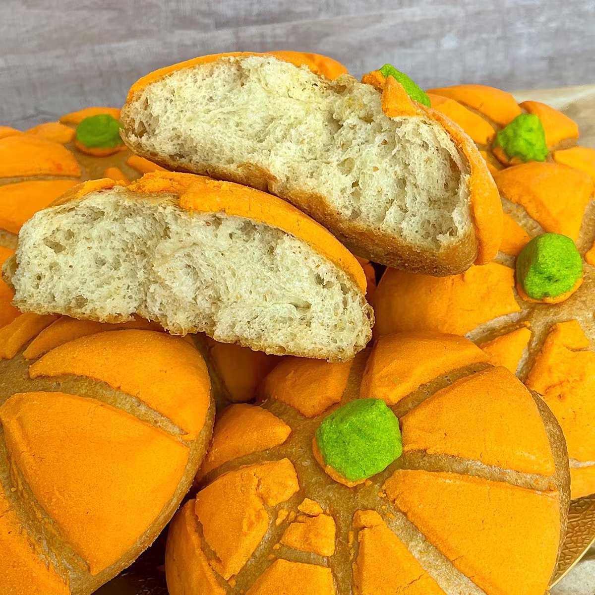 Pumpkin "Concha" Sweet Bread - 12 Pack