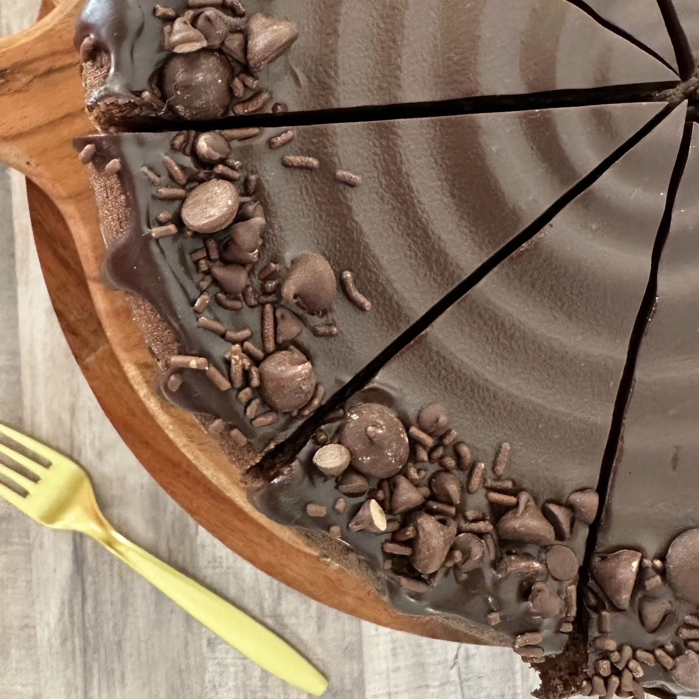 21218–triple-chocolate-love-affair-chocolate-cheesecake-1.webp