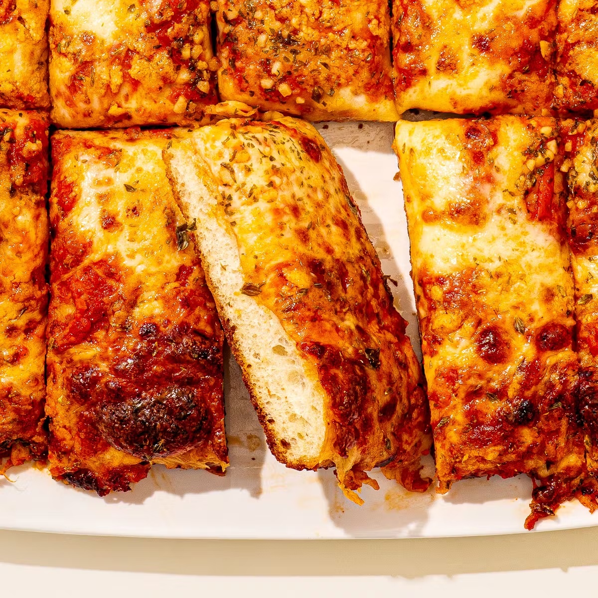 21503-garlic-butter-sicilian-style-pizza-2-pack-1.jpg