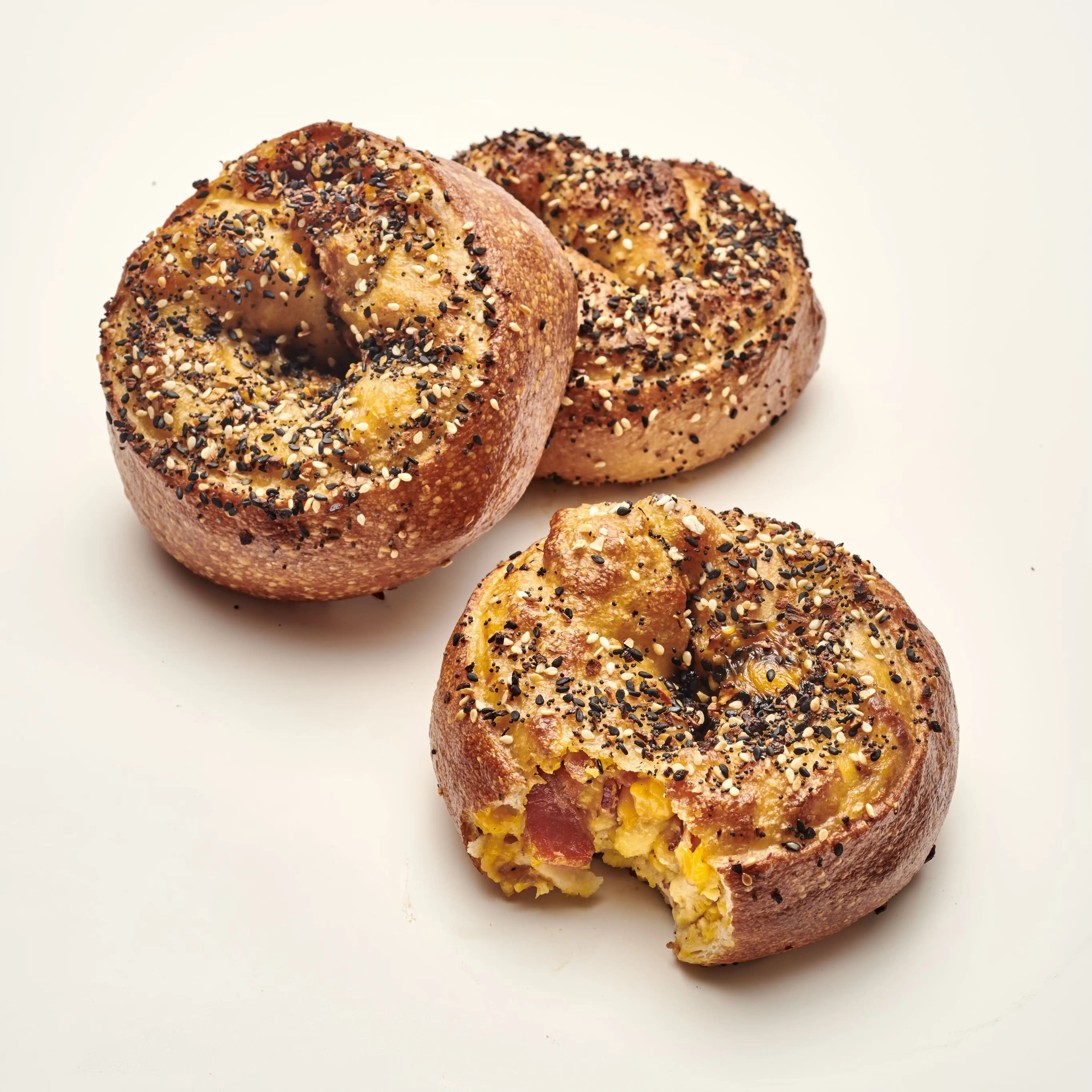 21801-bacon-egg-cheese-stuffed-bagels-6-pack-1.webp