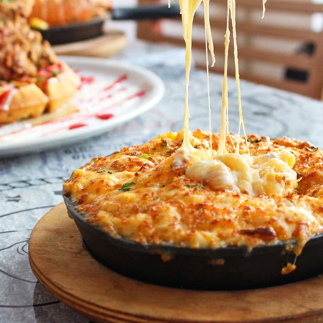 21853-five-cheese-mac-cheese-for-4-6-1.jpg