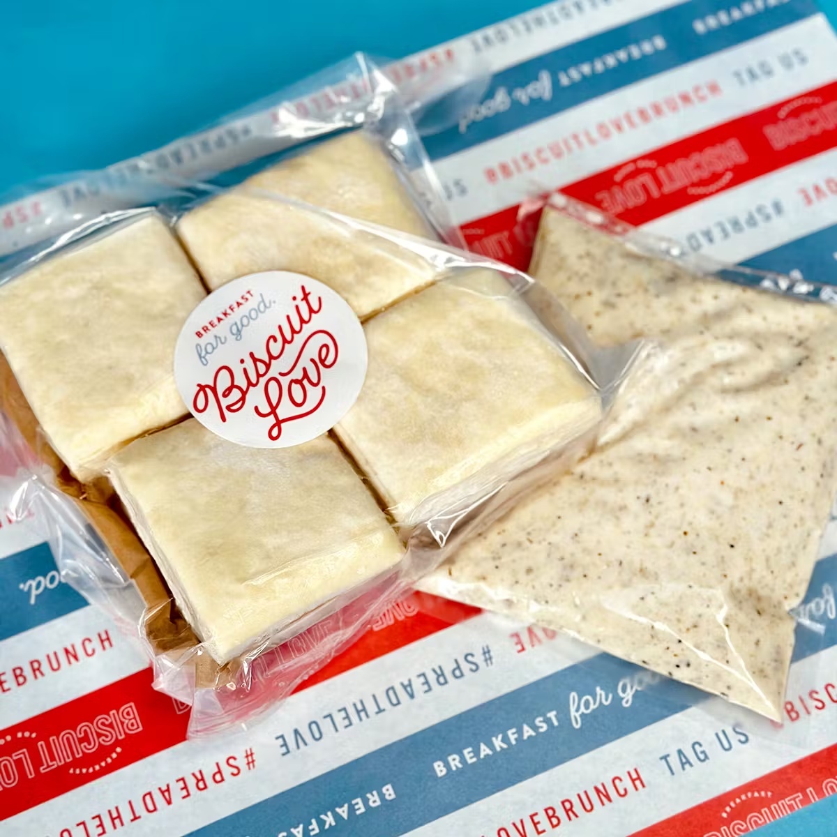 21858-buttermilk-biscuits-sausage-gravy-8-pack-1.jpg