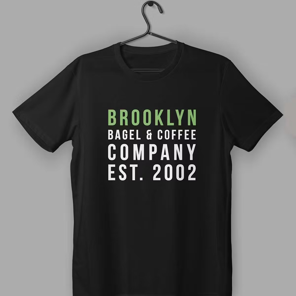Logo "Est. 2002" T-Shirt