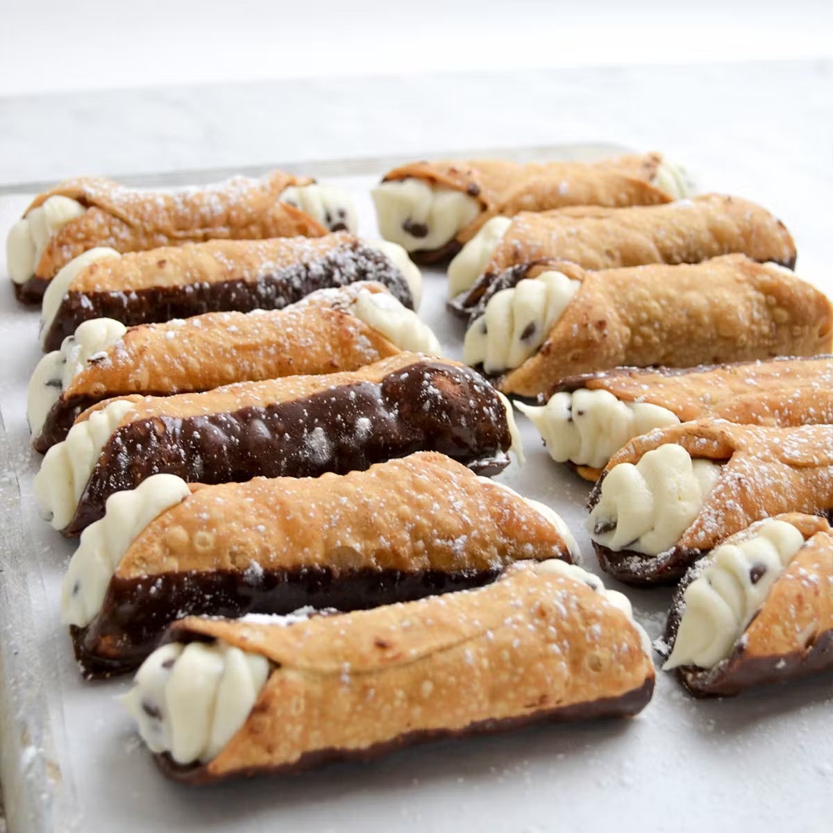 Large Half-Dipped Chocolate Cannoli Kit - 12 Pack