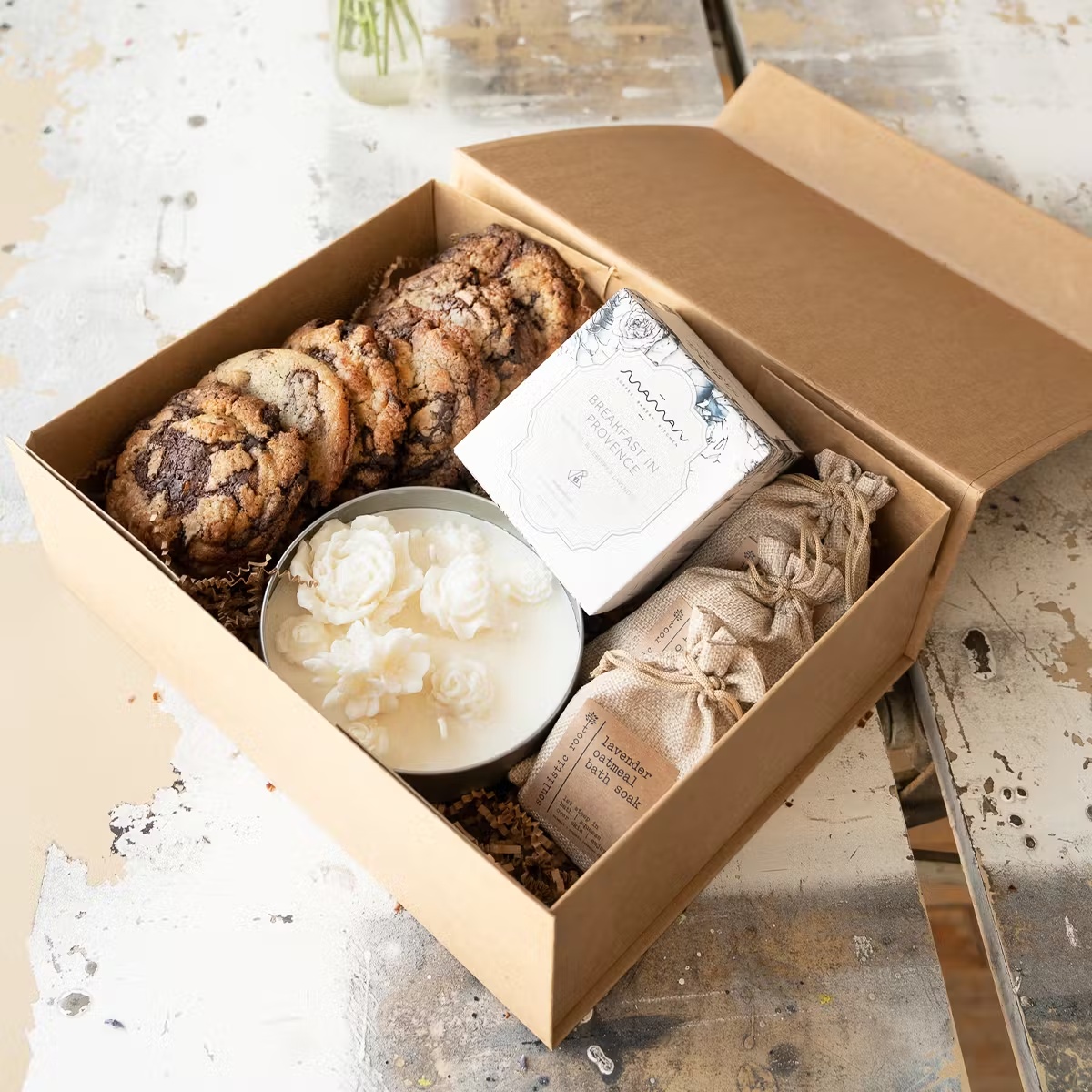 "Maman's Day Off" Gift Box