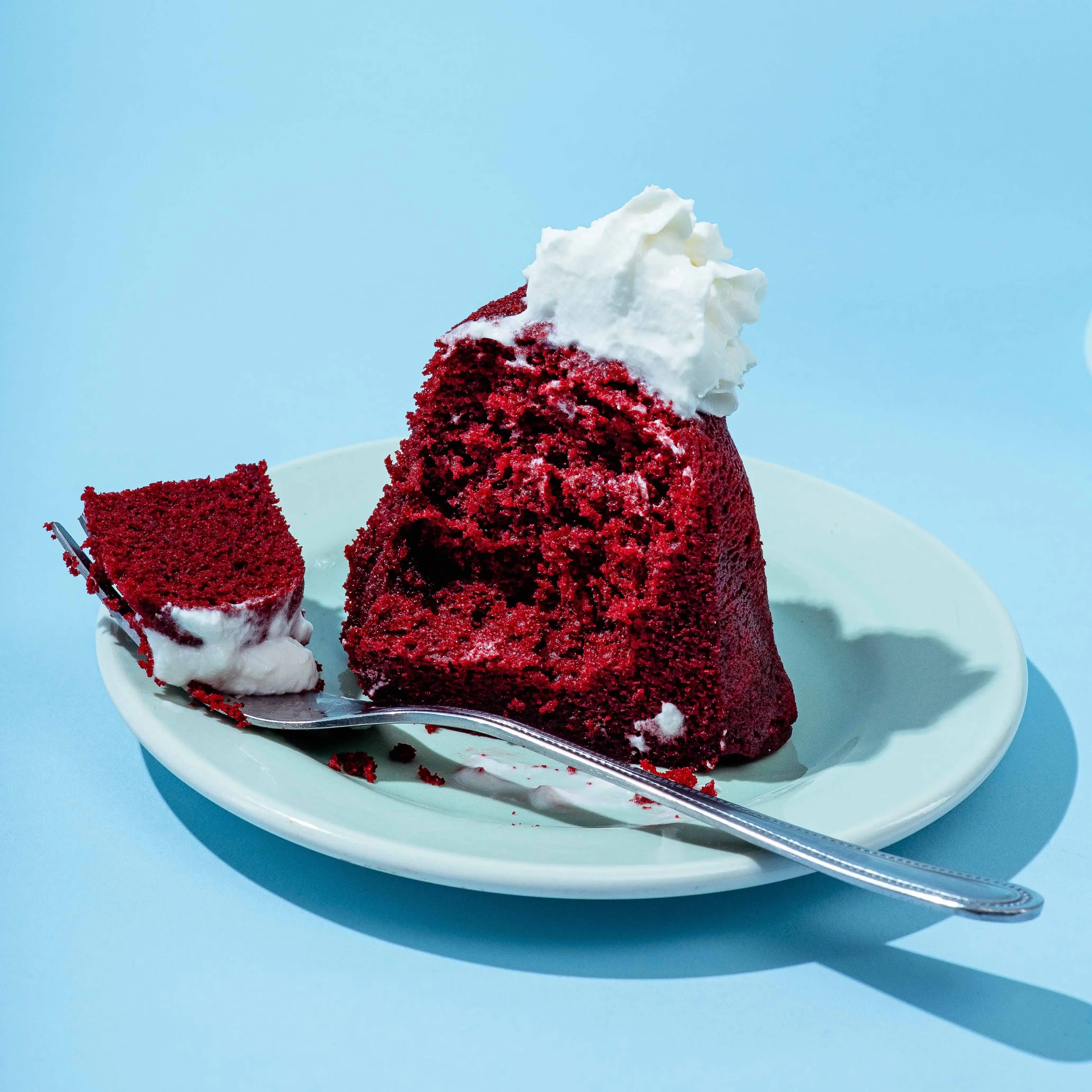 2267-red-velvet-rum-cake-free-rum-cake-1.webp