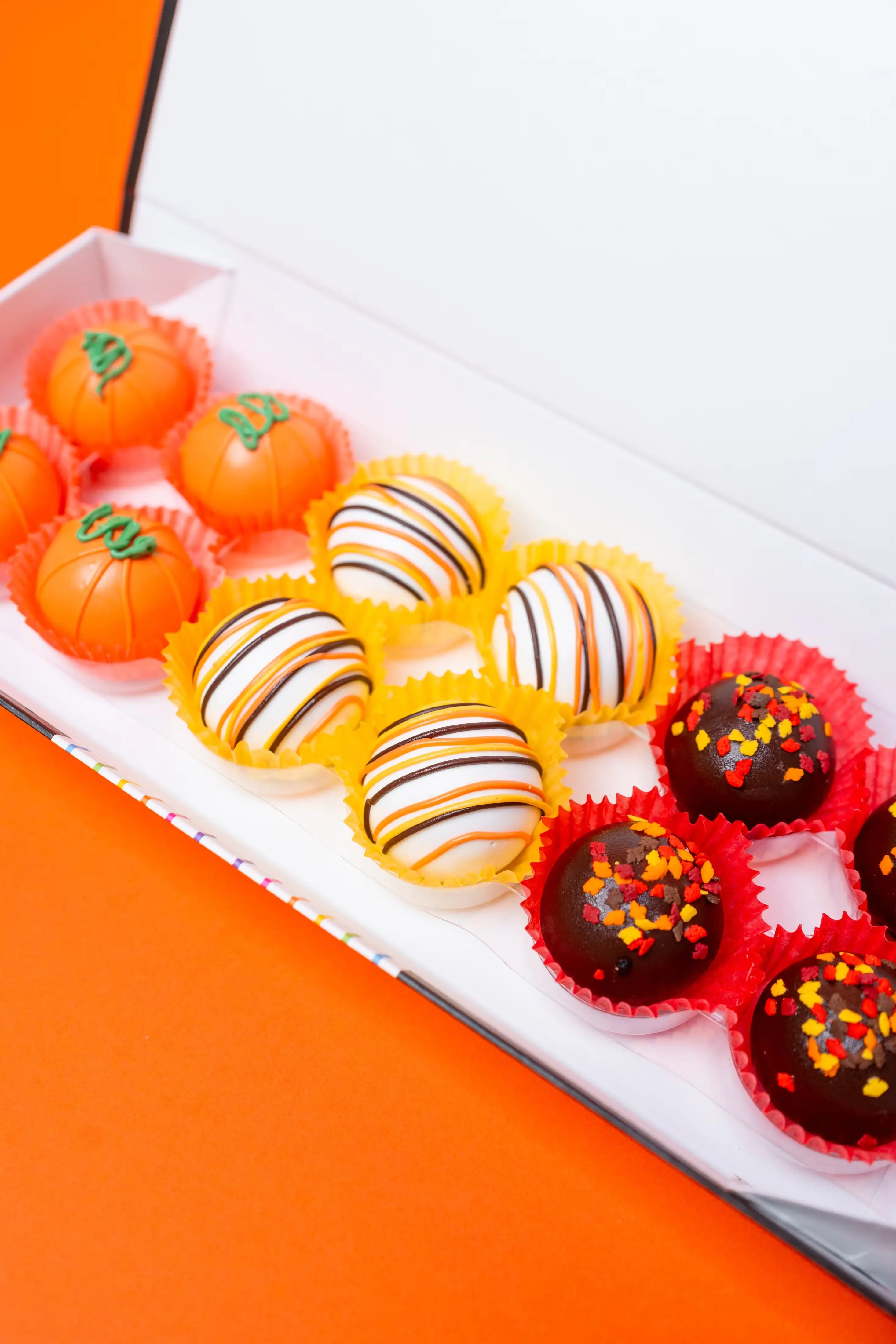 23064-thanksgiving-cake-balls-1.webp