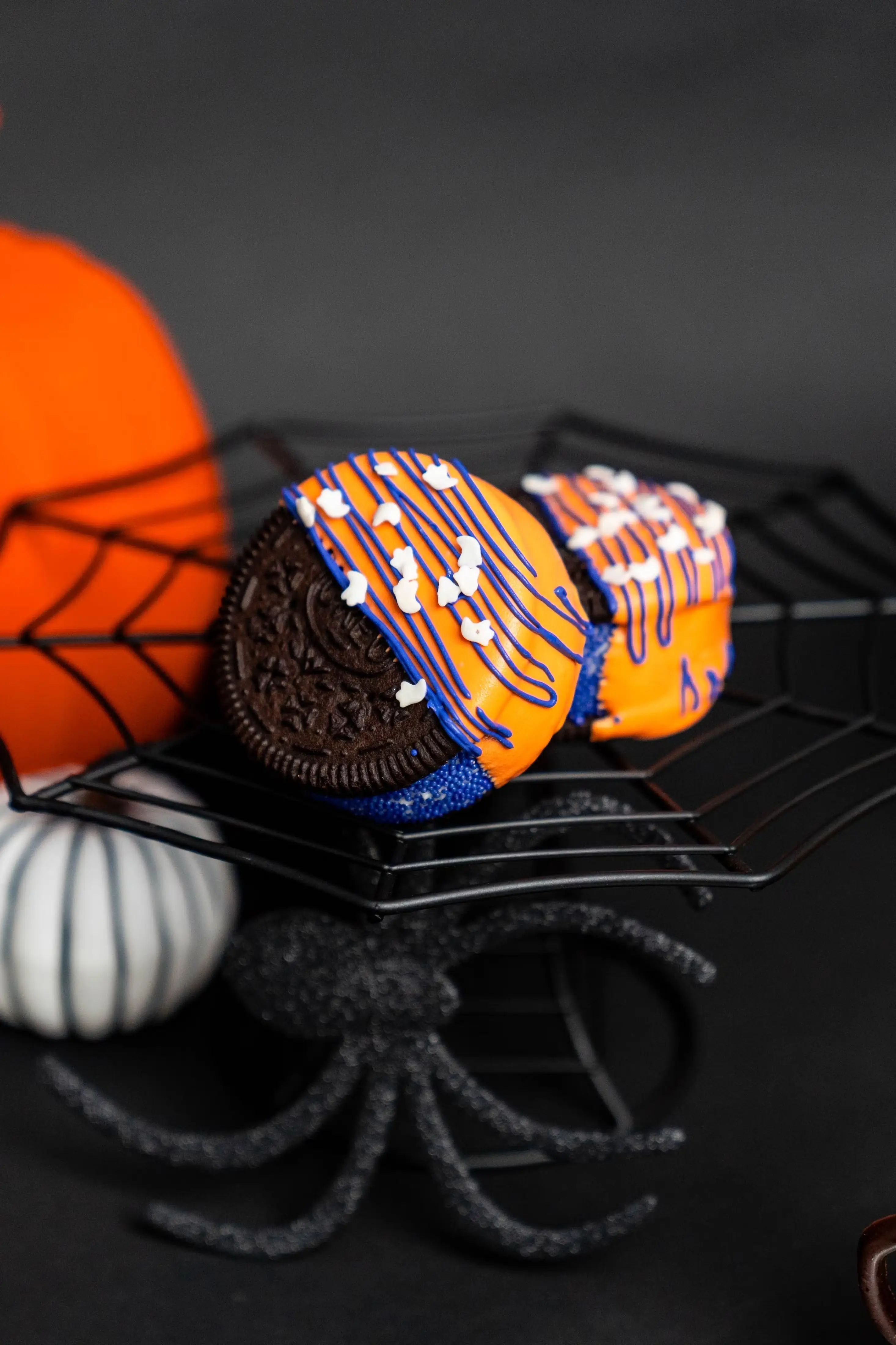 Halloween Cookies N' C.R.E.A.M Cakewich - 6 Pack