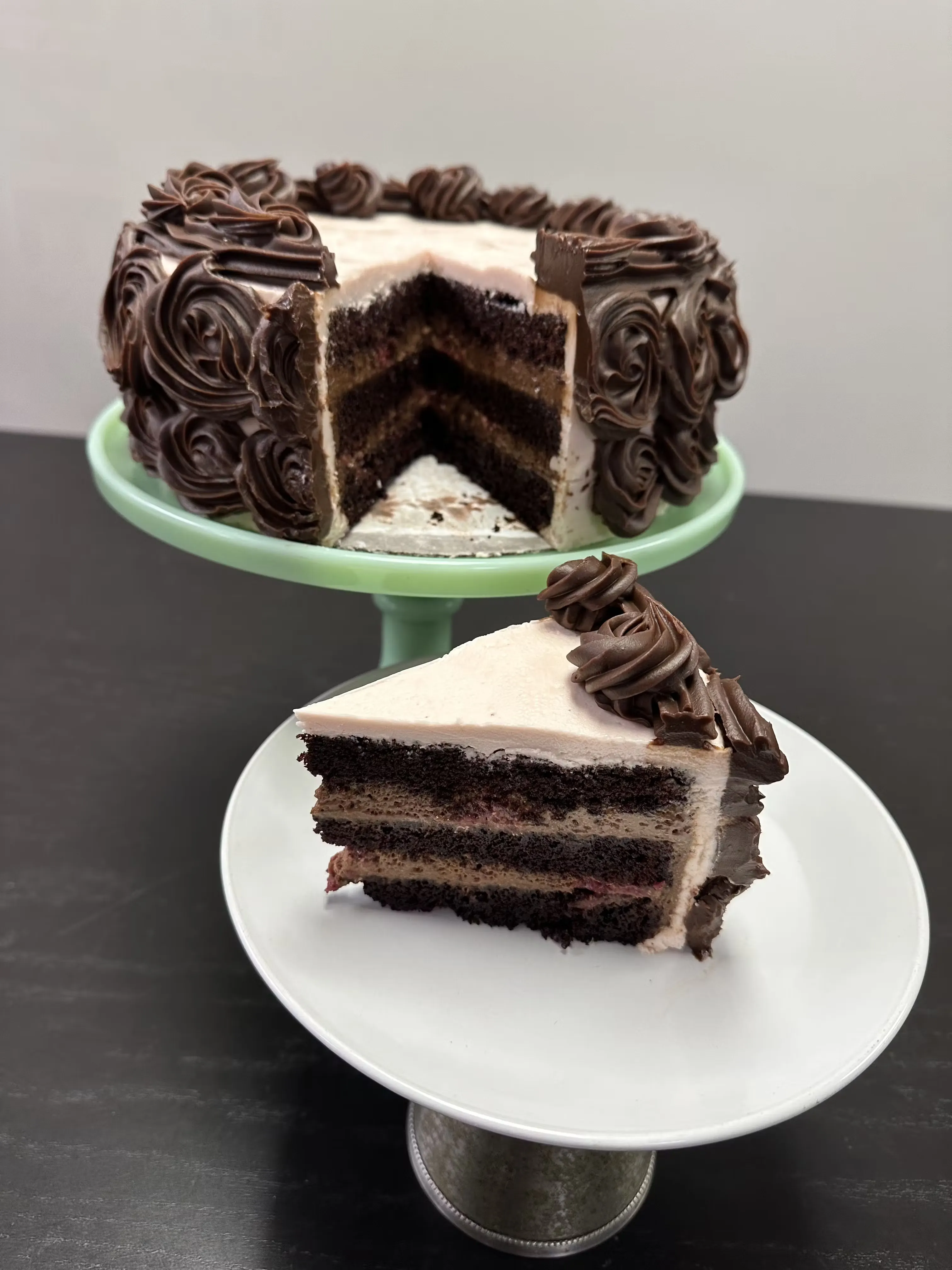23600-raspberry-chocolate-mousse-cake-1.webp