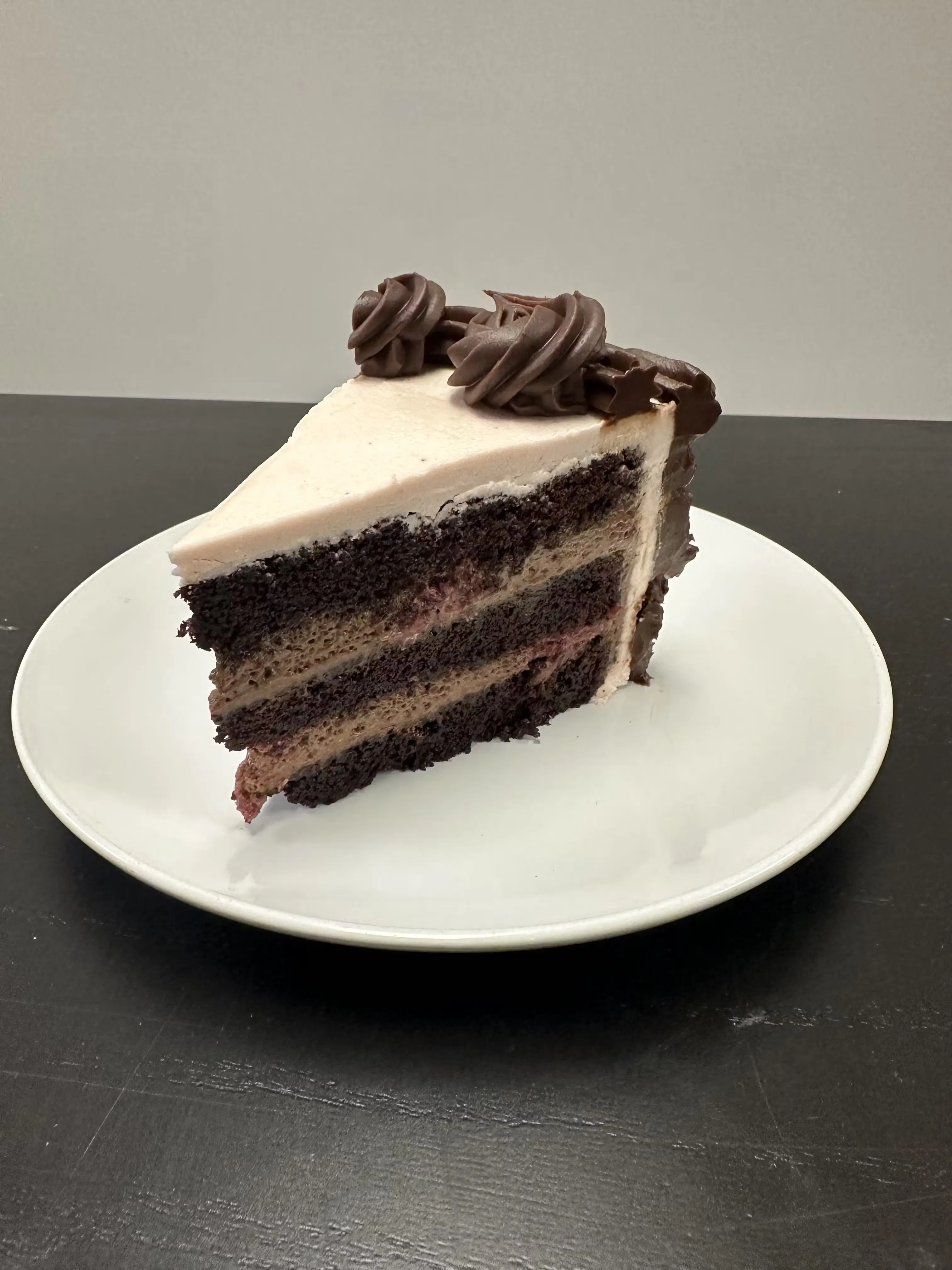 23600-raspberry-chocolate-mousse-cake-1.webp