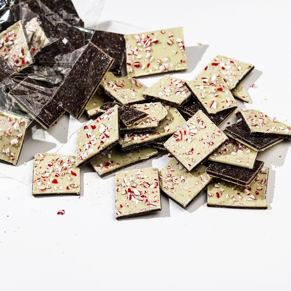 23730-peppermint-bark-gift-tin-1.jpg