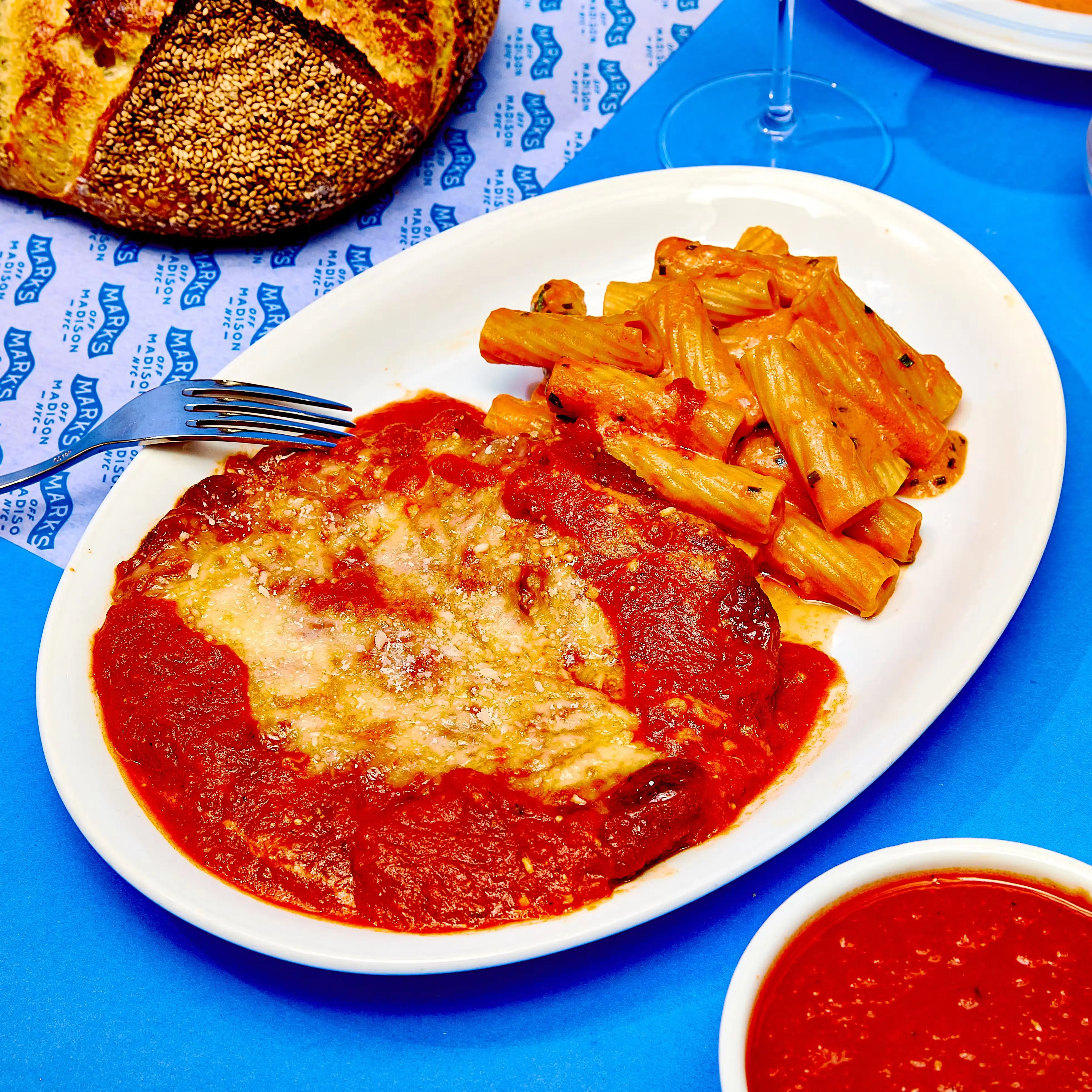 23749-chicken-parmesan-rigatoni-pasta-for-3-4-1.webp