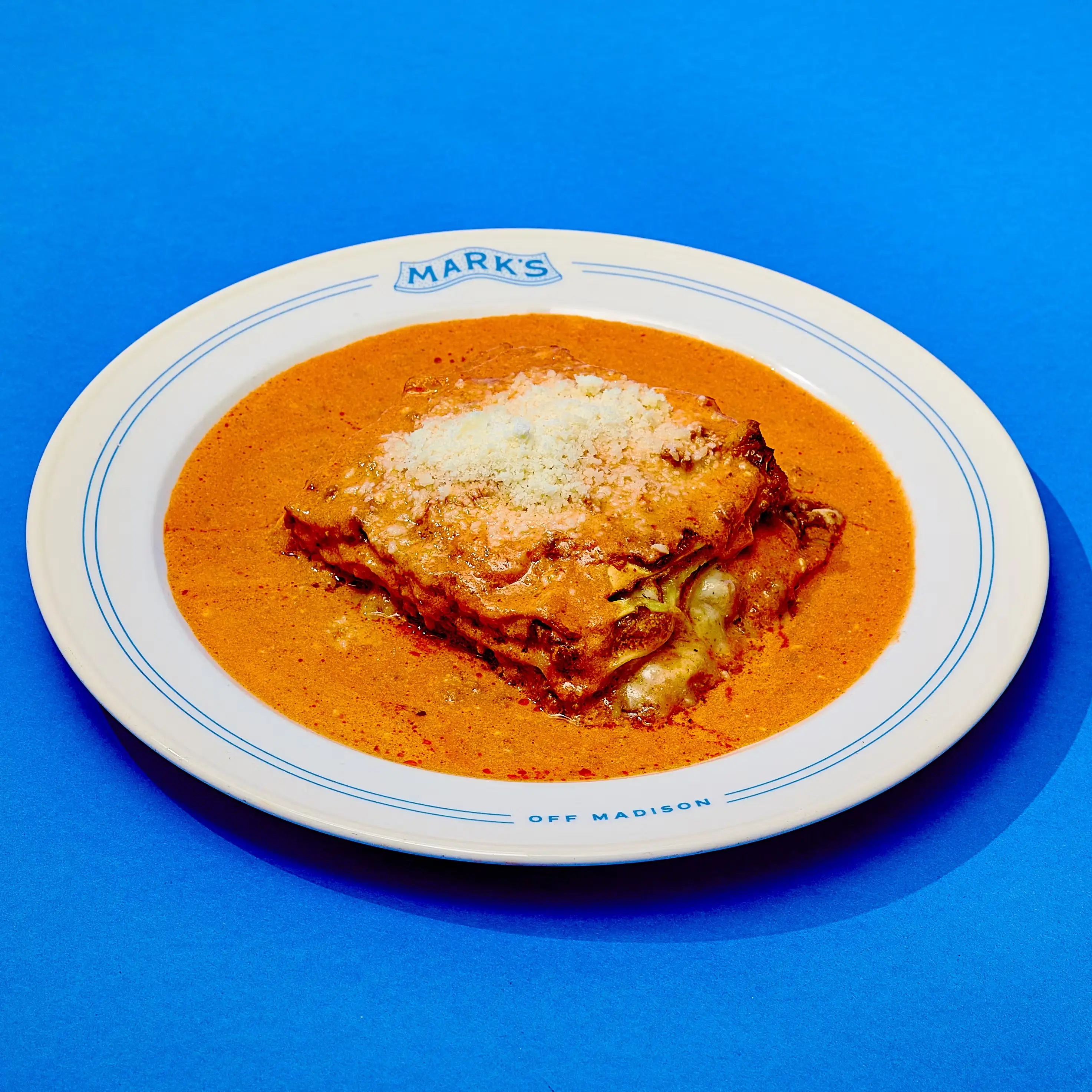 23751-signature-lasagna-tray-for-10-12-1.webp