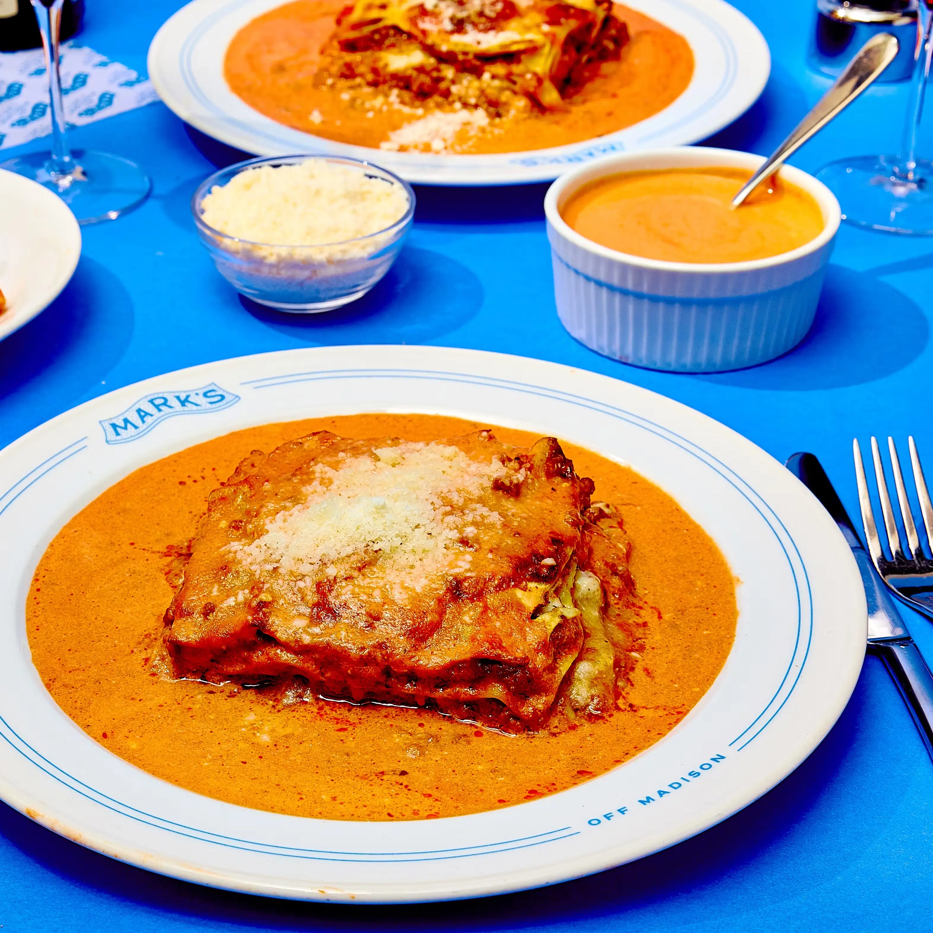 23752-signature-lasagna-for-2-4-1.webp