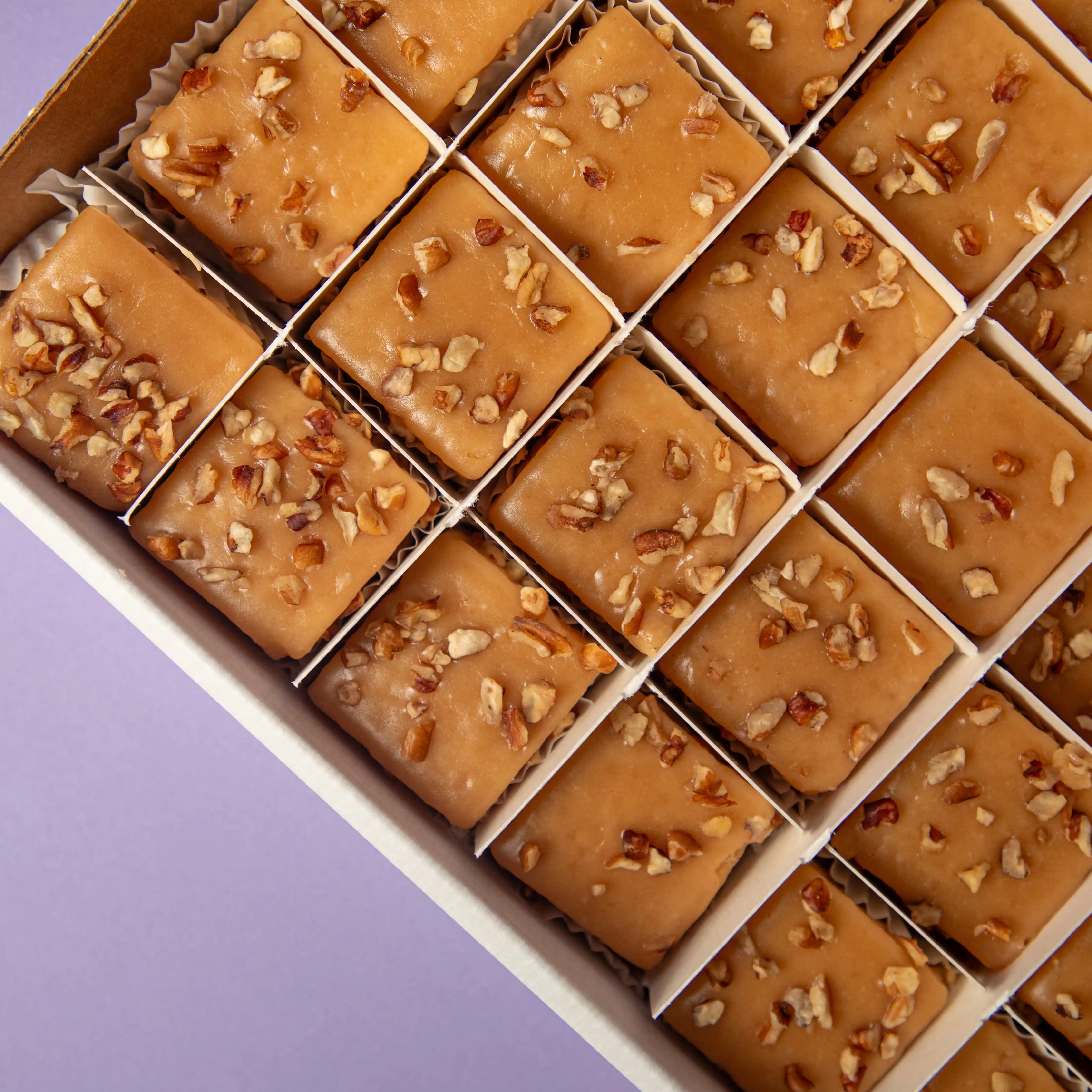 23780-praline-pecan-petit-fours-1.webp
