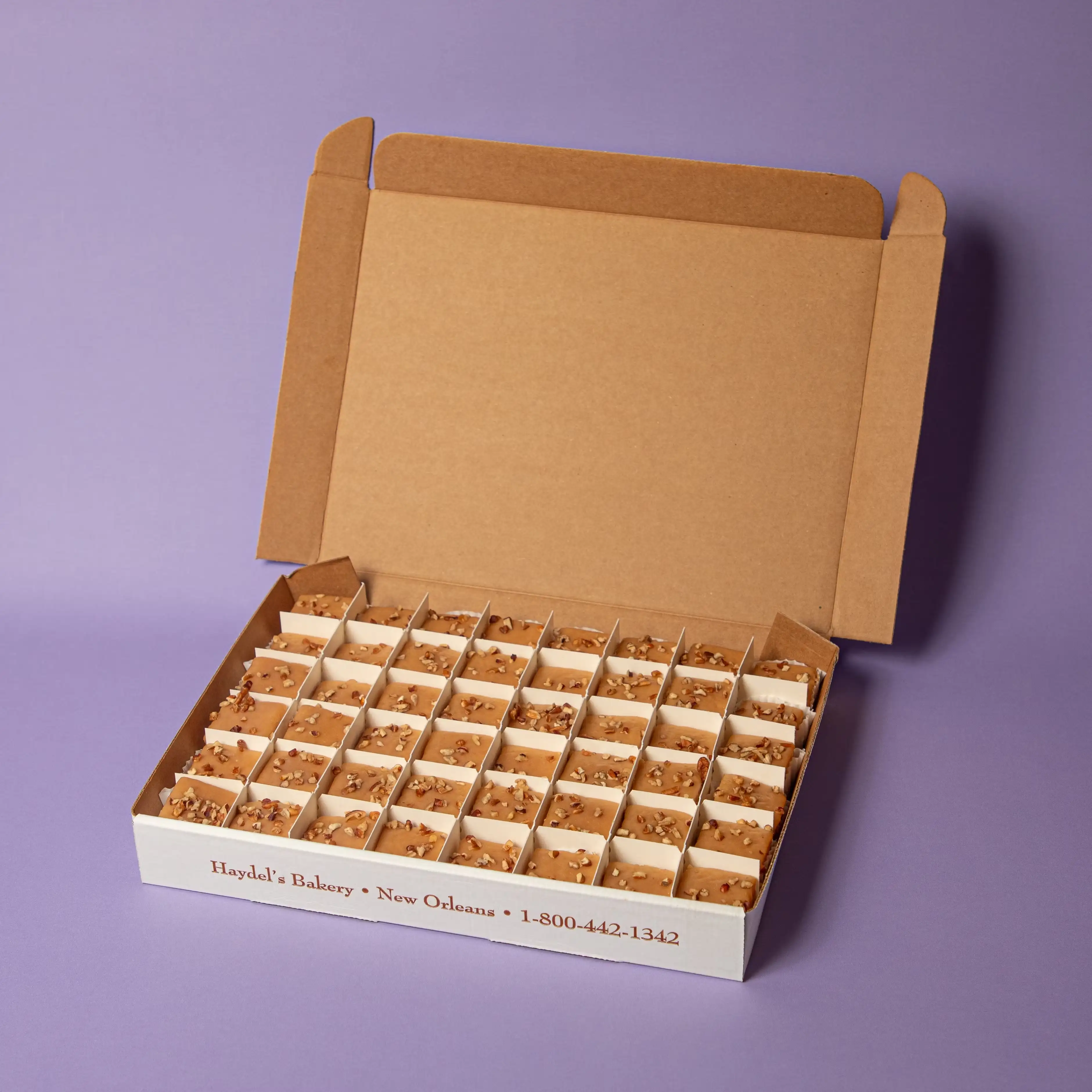 23780-praline-pecan-petit-fours-1.webp