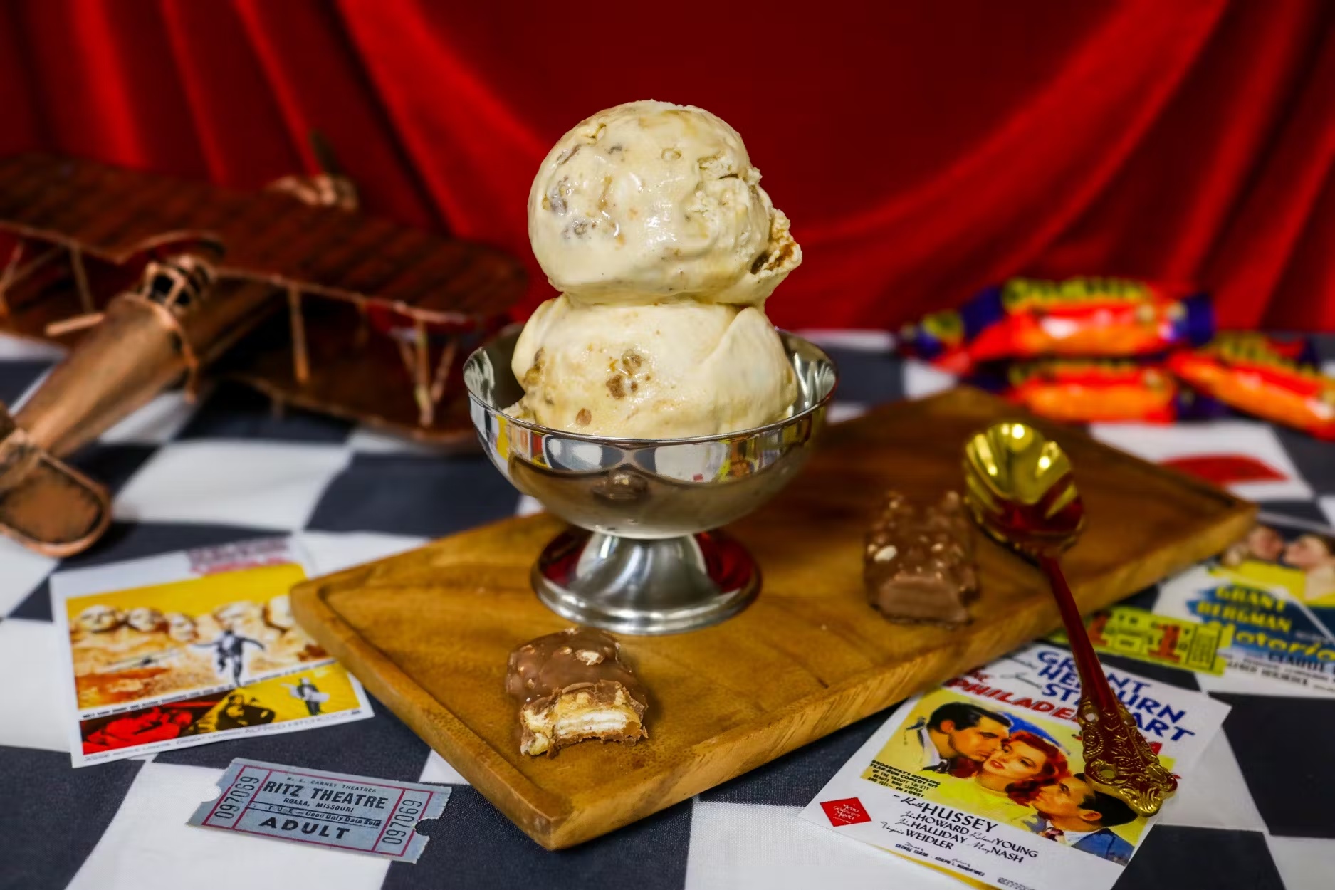 23854–the-golden-age-of-hollywood-assorted-ice-cream-4-pints-1.jpg