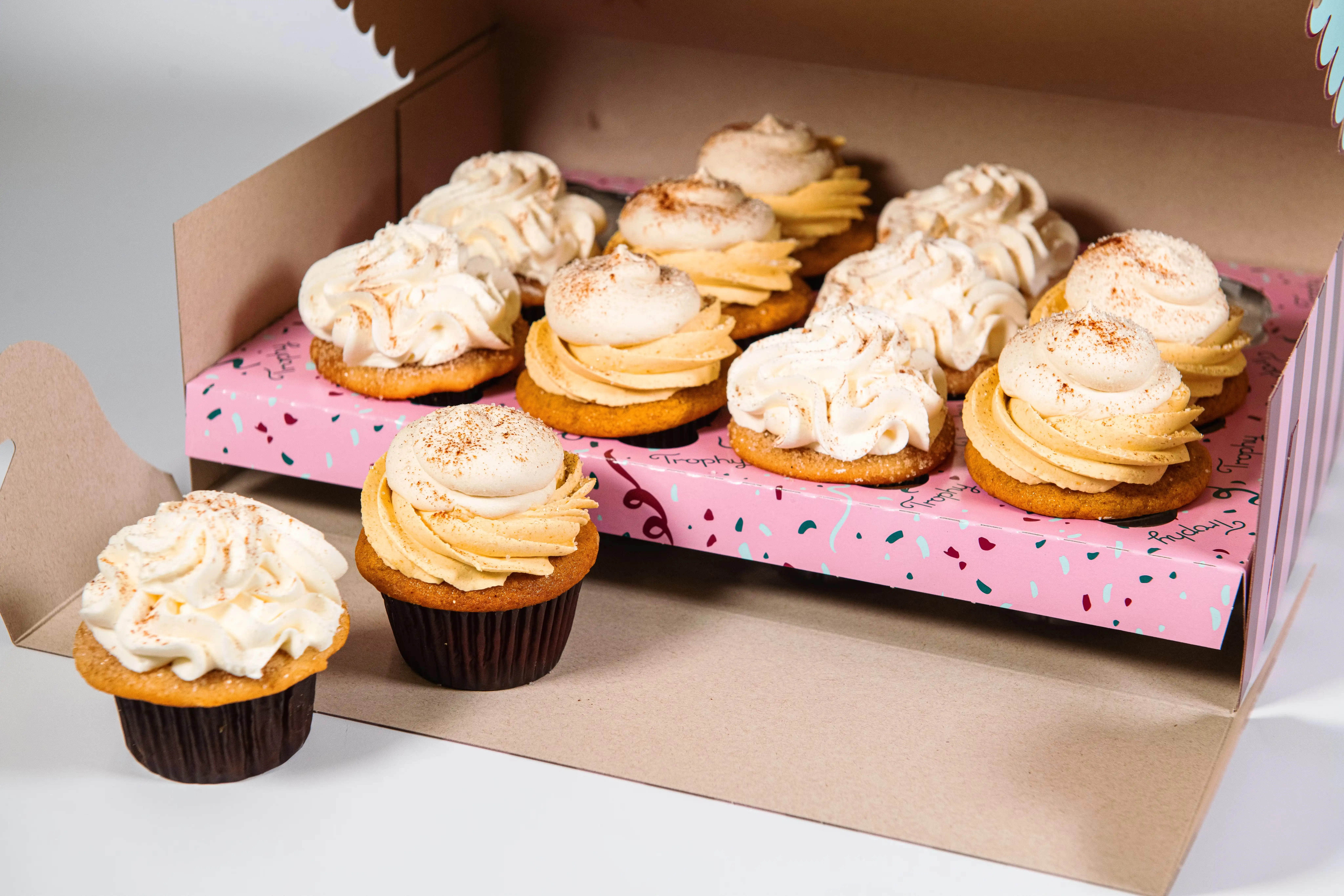 Snickerdoodle & Pumpkin Pie Cupcake Dozen
