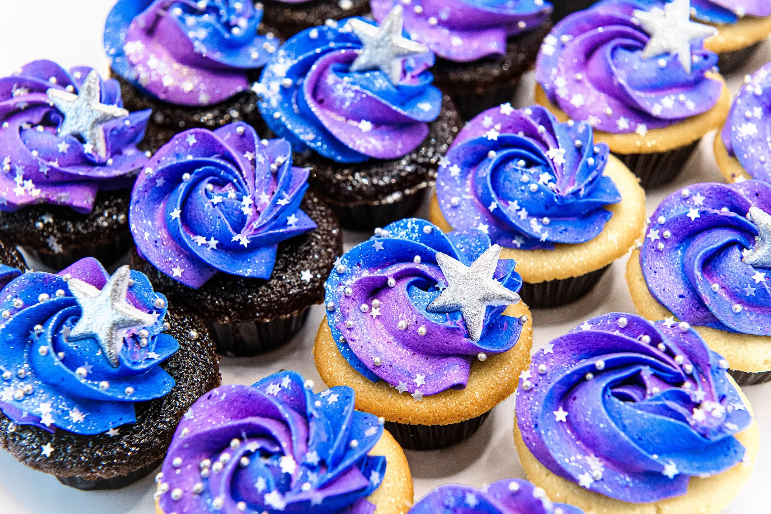 Galaxy Mini Cupcakes - 12 Pack