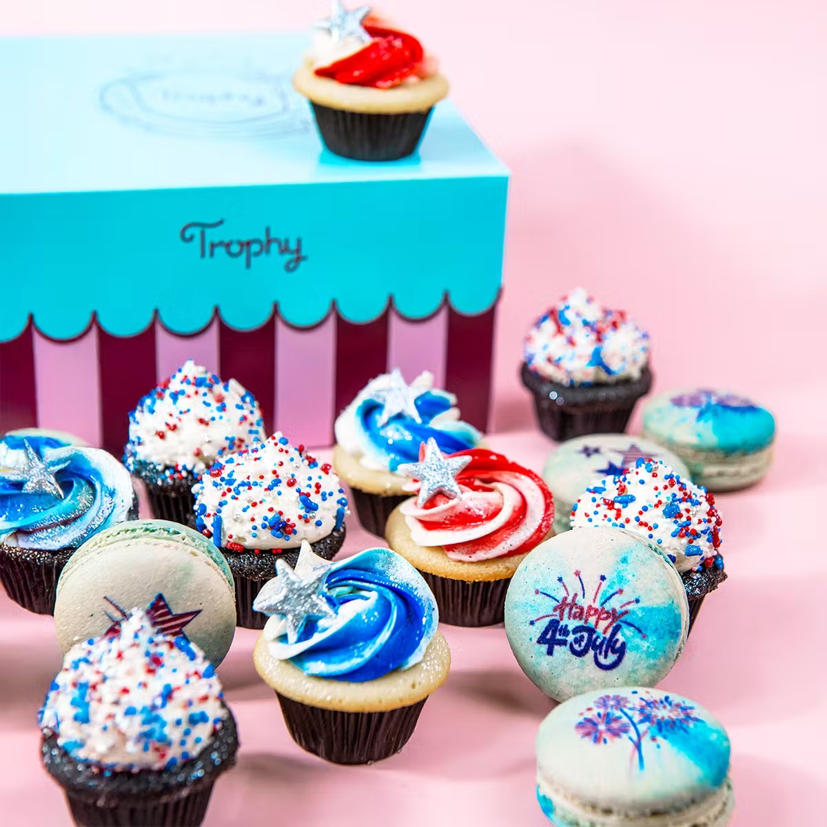 July 4th Mini Cupcakes + Macarons