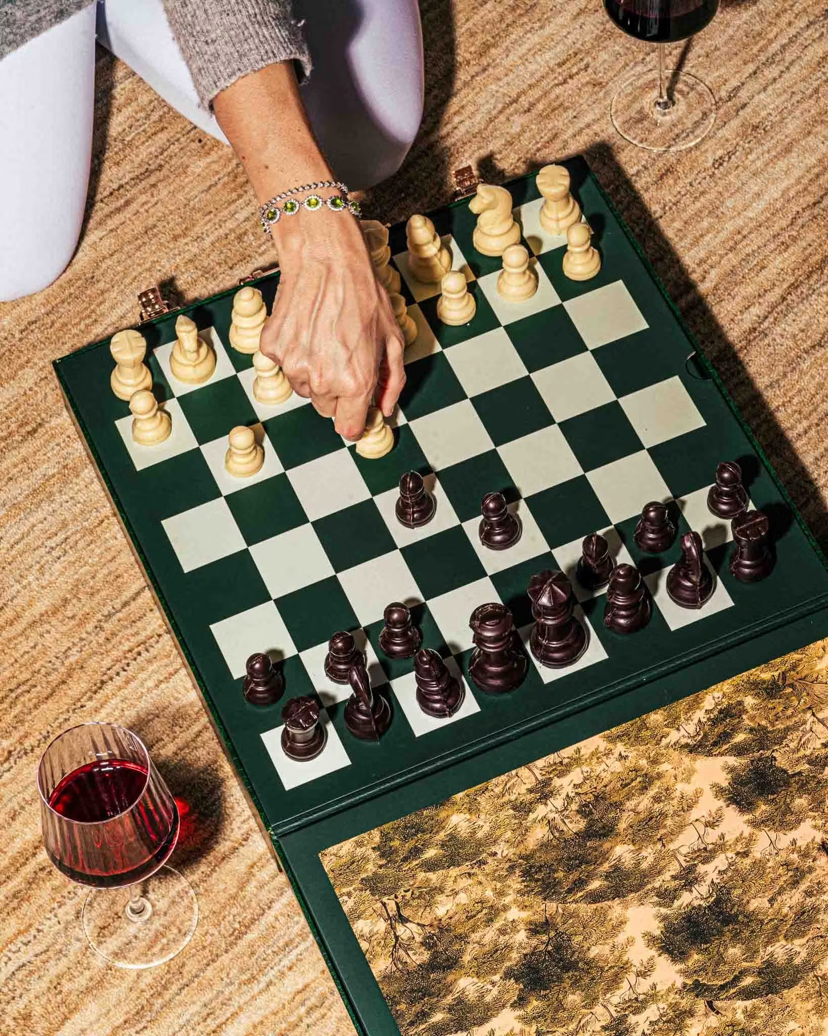 25287-luxury-grandmaster-chocolate-chess-set-1.jpg