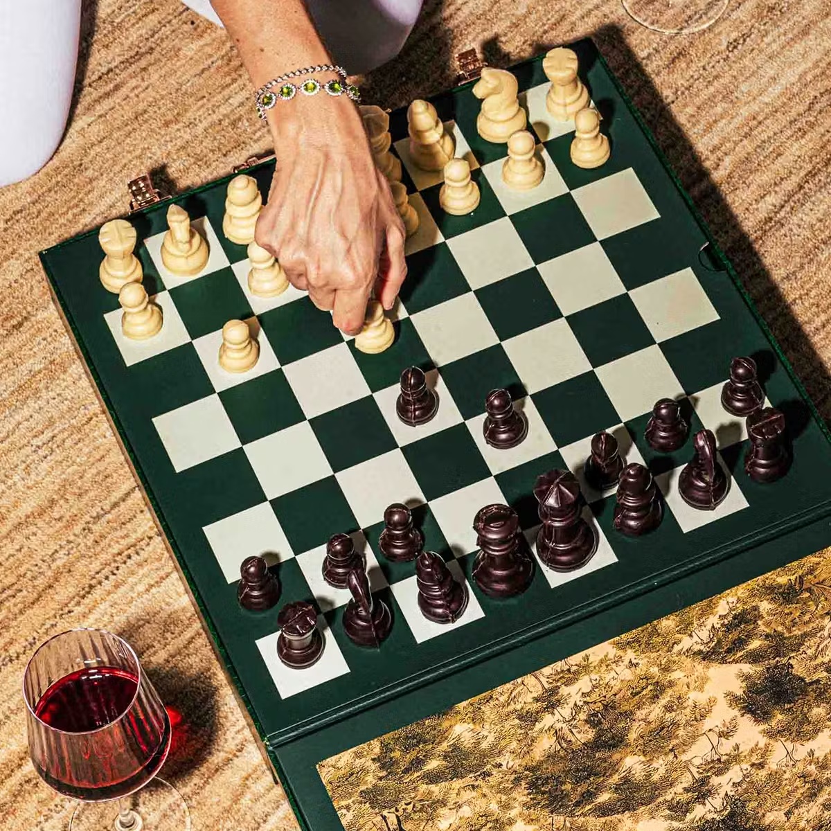 25287-luxury-grandmaster-chocolate-chess-set-1.jpg