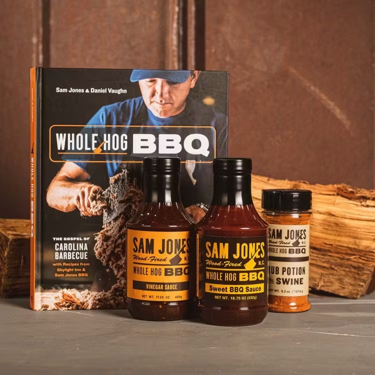 Cookbook + BBQ Sauces Gift Set