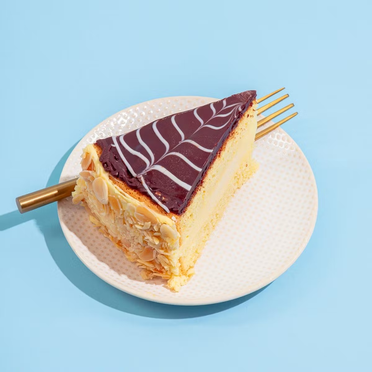 2549-the-original-boston-cream-pie-1.jpg