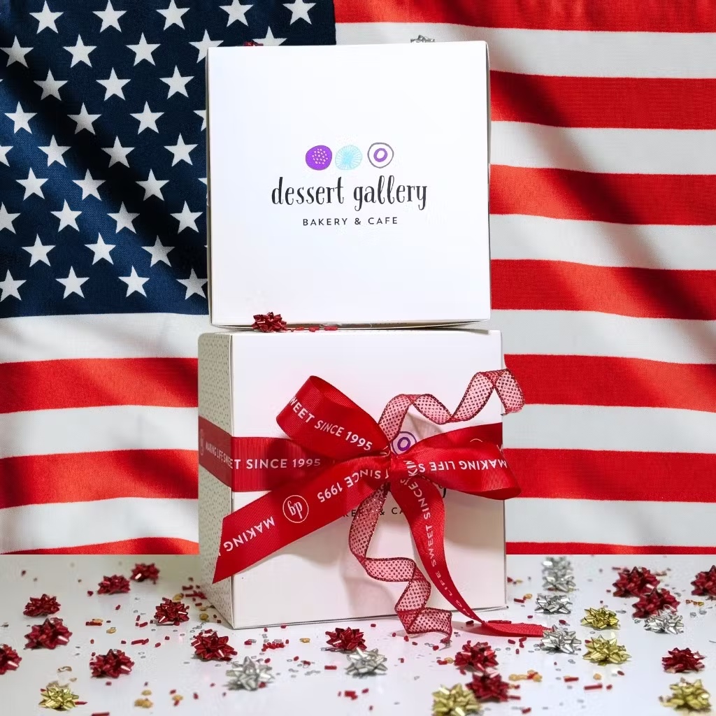 25531-red-white-blue-cake-1.jpg